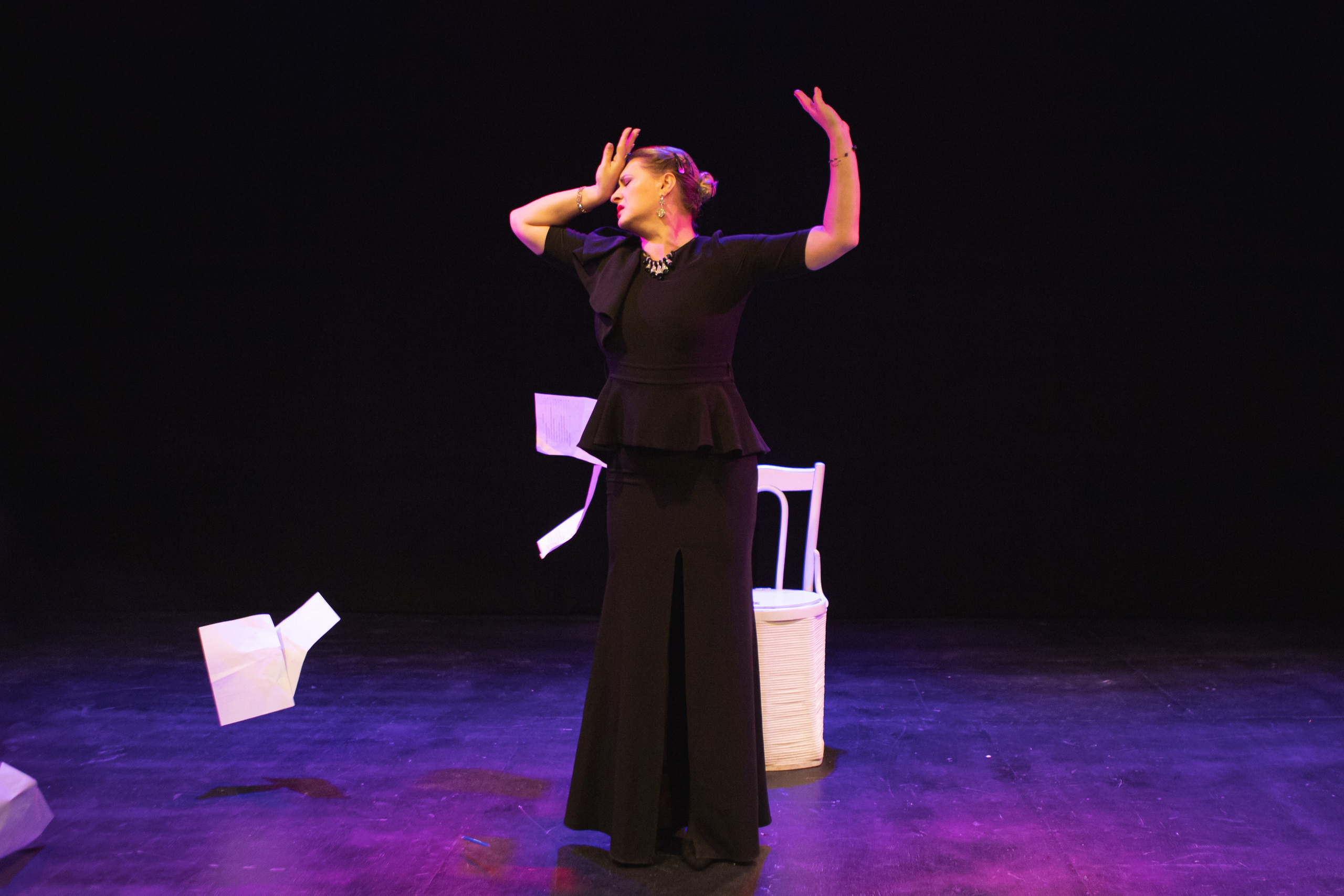 Спектакль «Любовь у сливного бачка». Репортажный фотограф в Перми Денис Голдобин