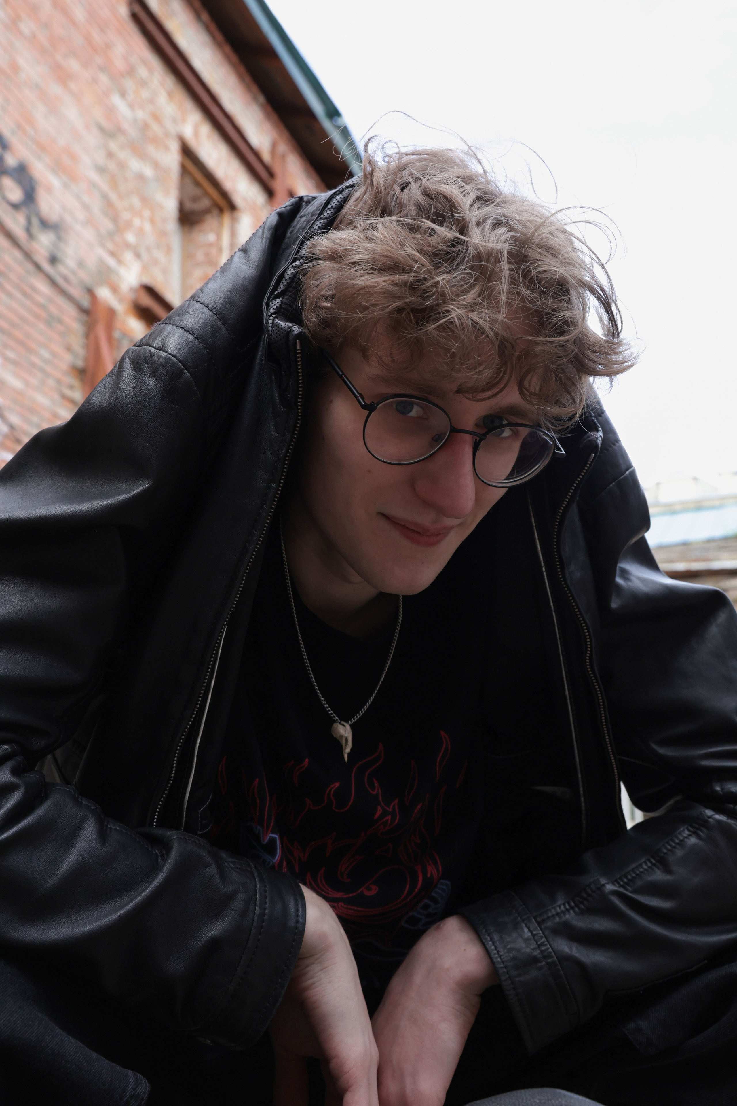 Love, cigarettes and yards. Portrait photographer based in Toronto — Blinova Mariia