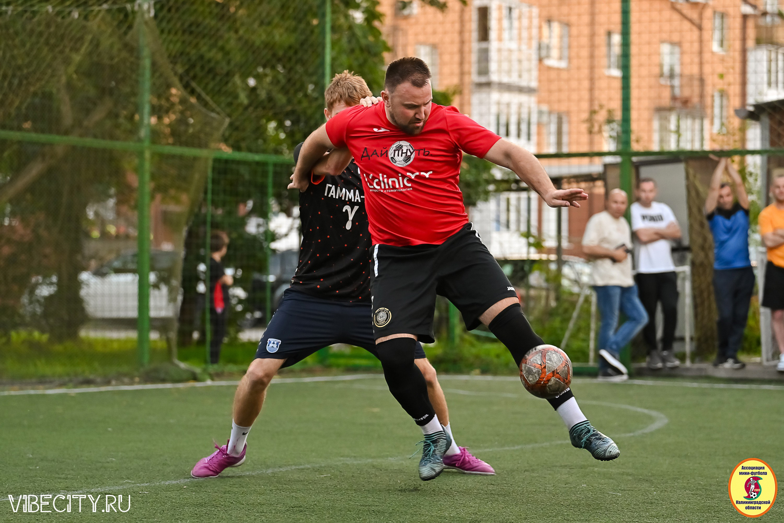 ИГРЫ МИНИ-ФУТБОЛЬНОЙ И КОРПОРАТИВНОЙ ЛИГИ. VIBECITY.RU Вайб Сити Ру Фоторепортажи Фотоотчеты Калининград