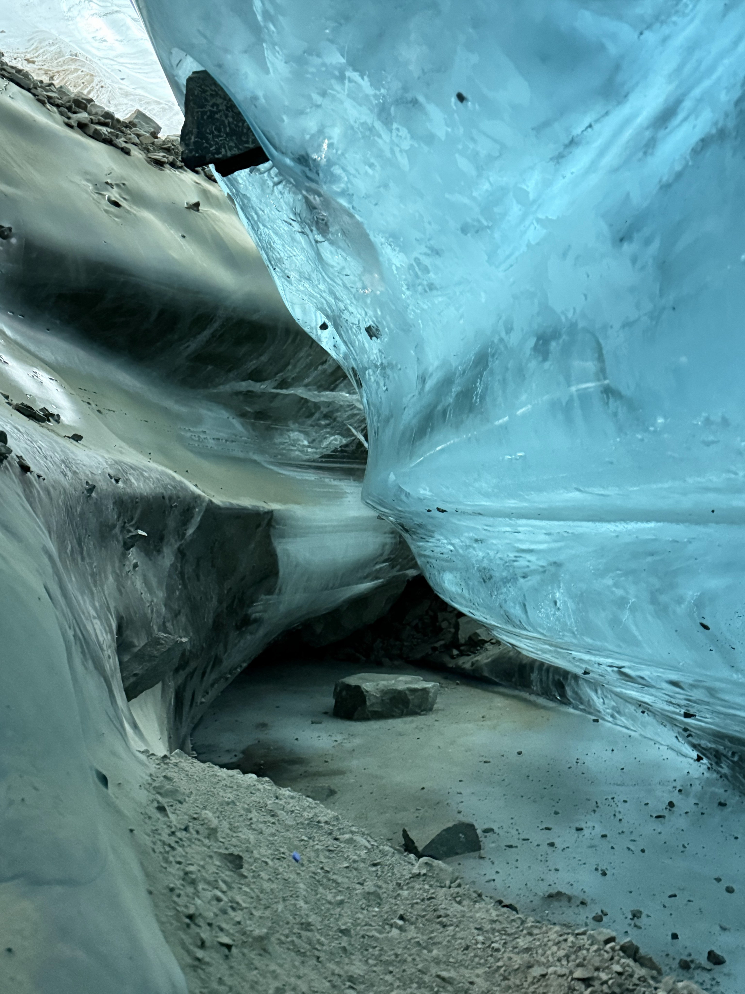 Ледник Богдановича в Алматы, Казахстан