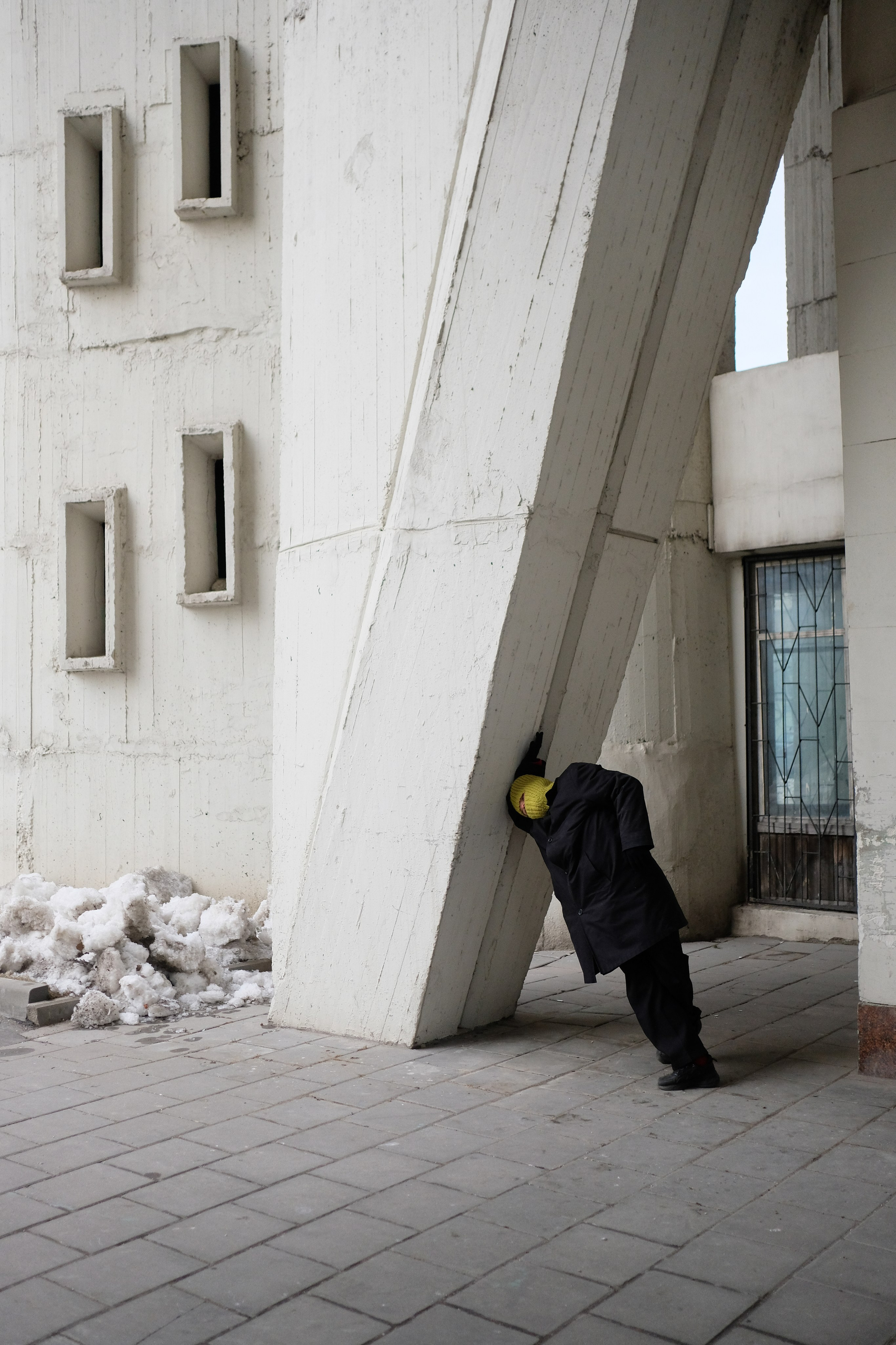 Flesh and Stone. Jane Efremova, artist and curator based in Belgrade, Serbia