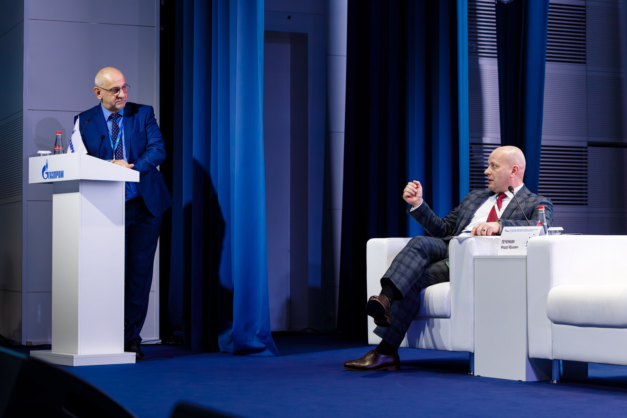 Репортажная фотосъемка конференций. Репортажный фотограф в Москве, Сочи и Санкт-Петербурге