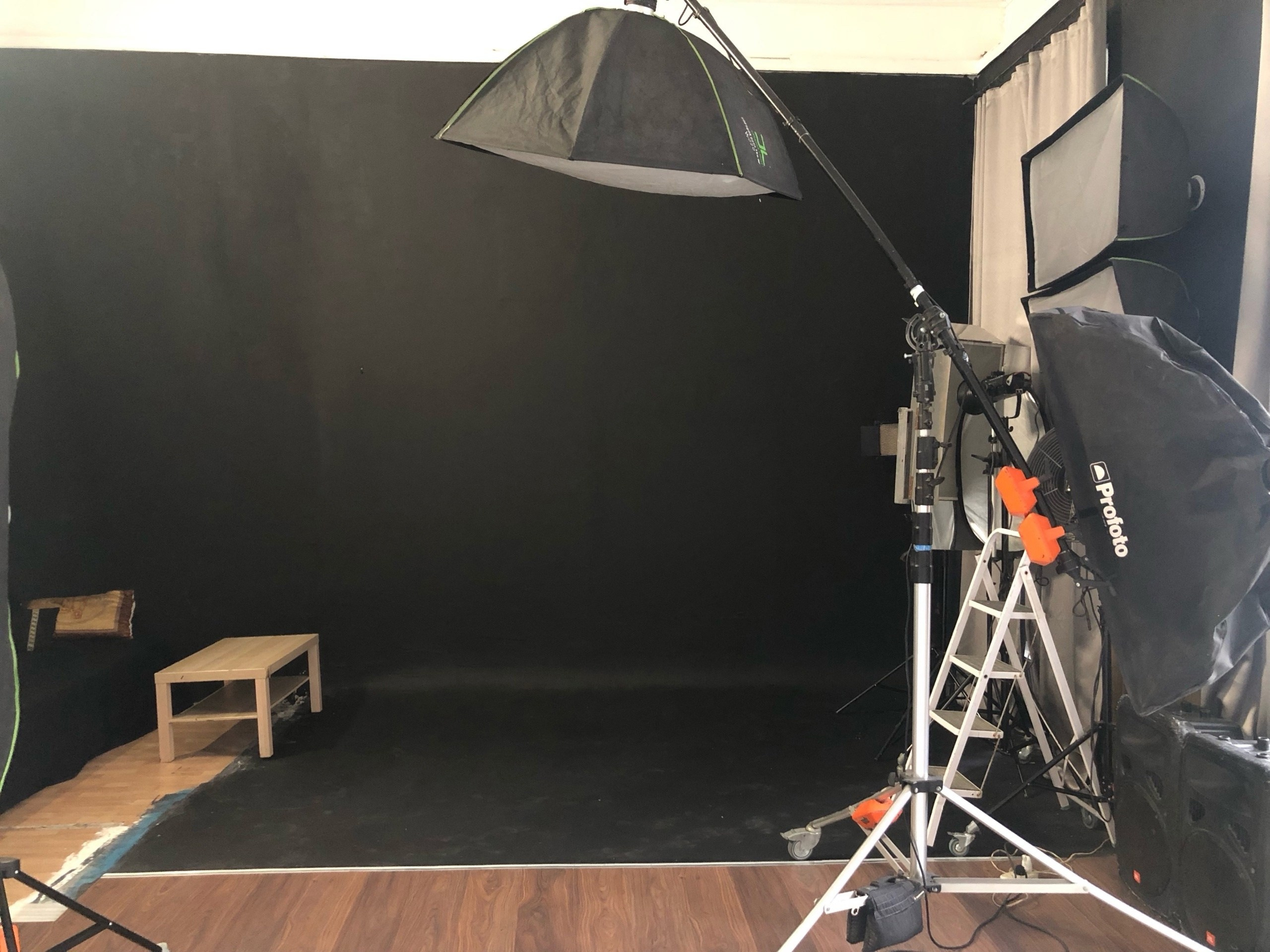 ЧБ. Фотостудия Di studio