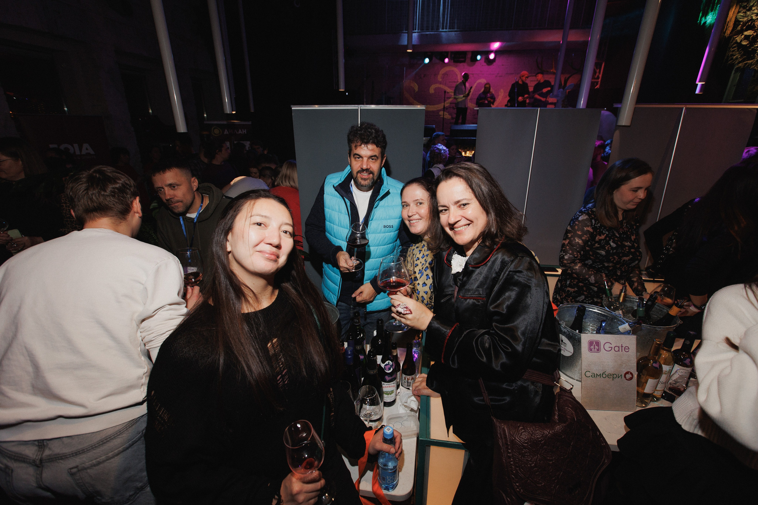 ВИННЫЙ ФЕСТИВАЛЬ. СВОИ. ФОТООТЧЕТЫ-СОБЫТИЯ-МЕСТА