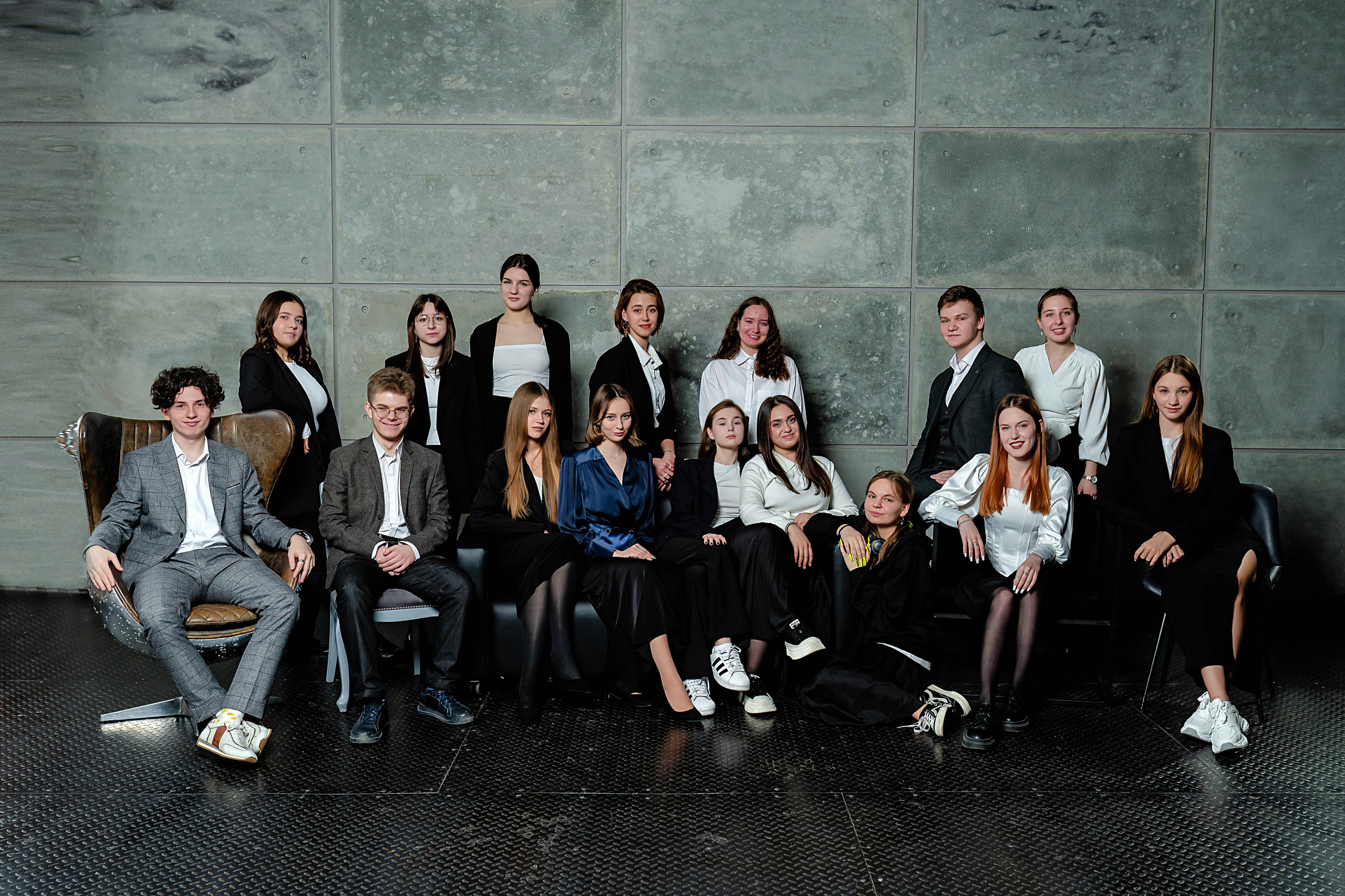 Выпускные (школьные) альбомы (книги) в Ростове-на-Дону. Современные Выпускные Альбомы в Ростове-на-Дону