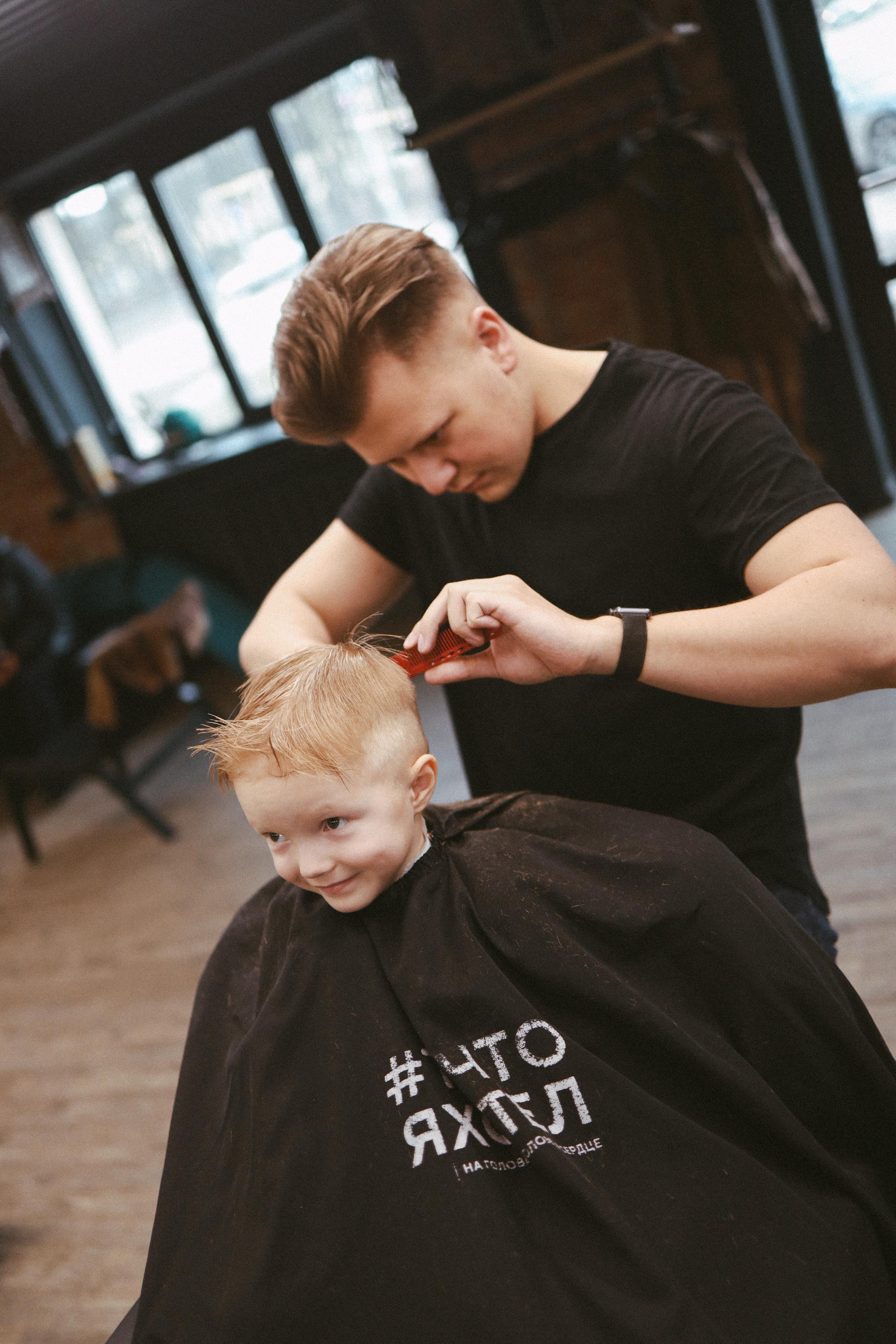 Парикмахерская BigBro Смоленск. Свадебный фотограф Вашкевич Денис