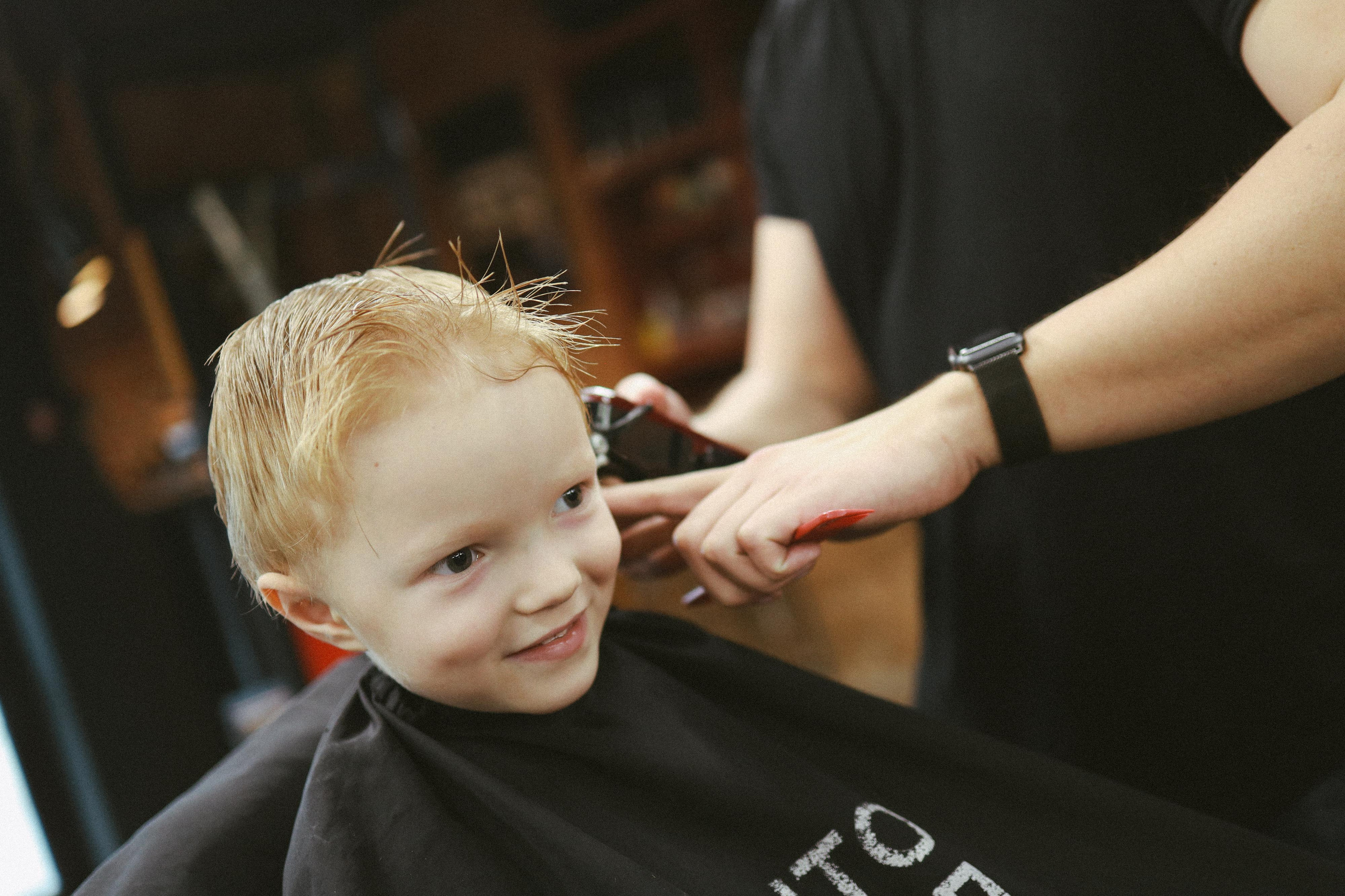 Парикмахерская BigBro Смоленск. Свадебный фотограф Вашкевич Денис