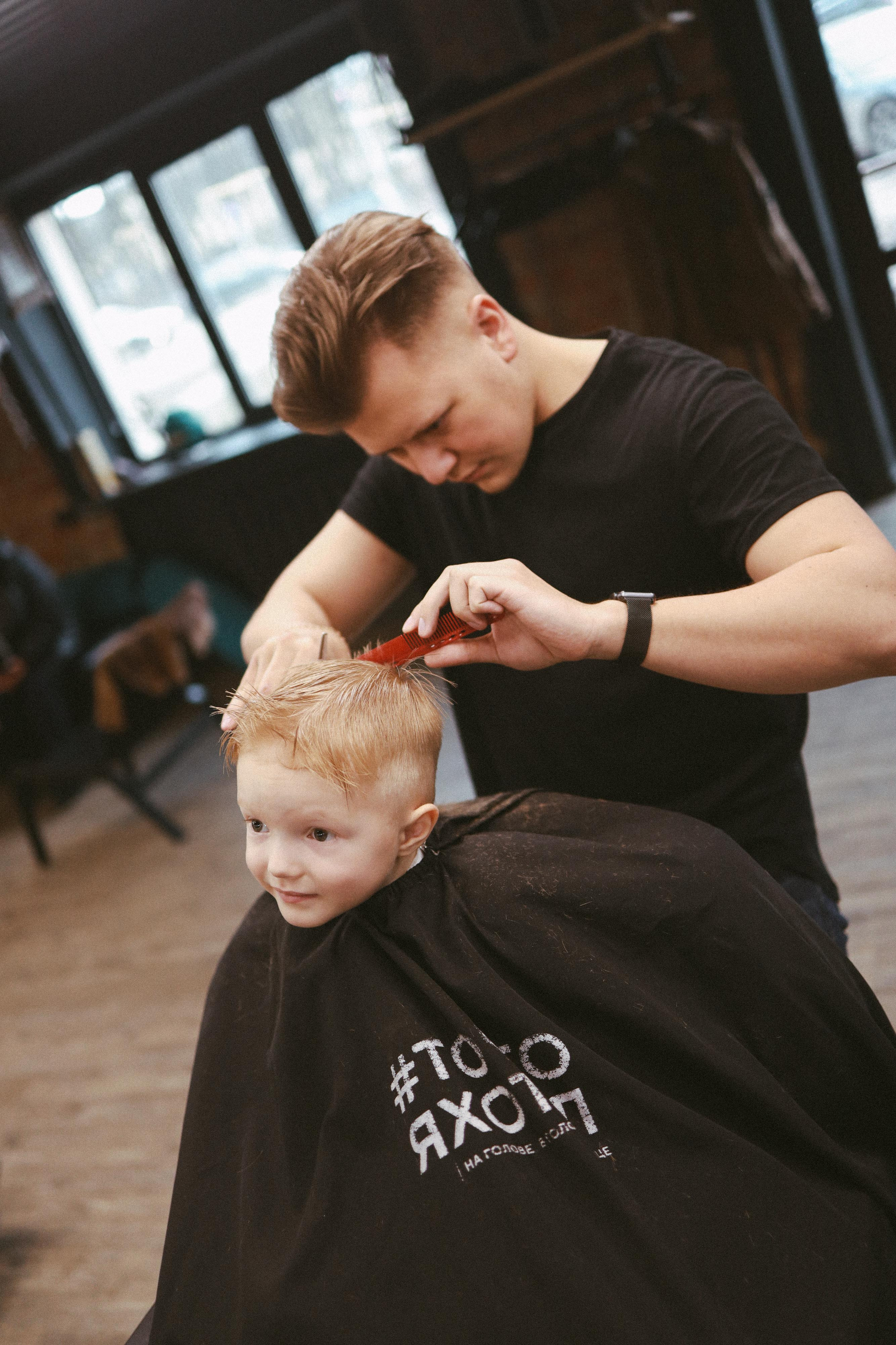 Парикмахерская BigBro Смоленск. Свадебный фотограф Вашкевич Денис