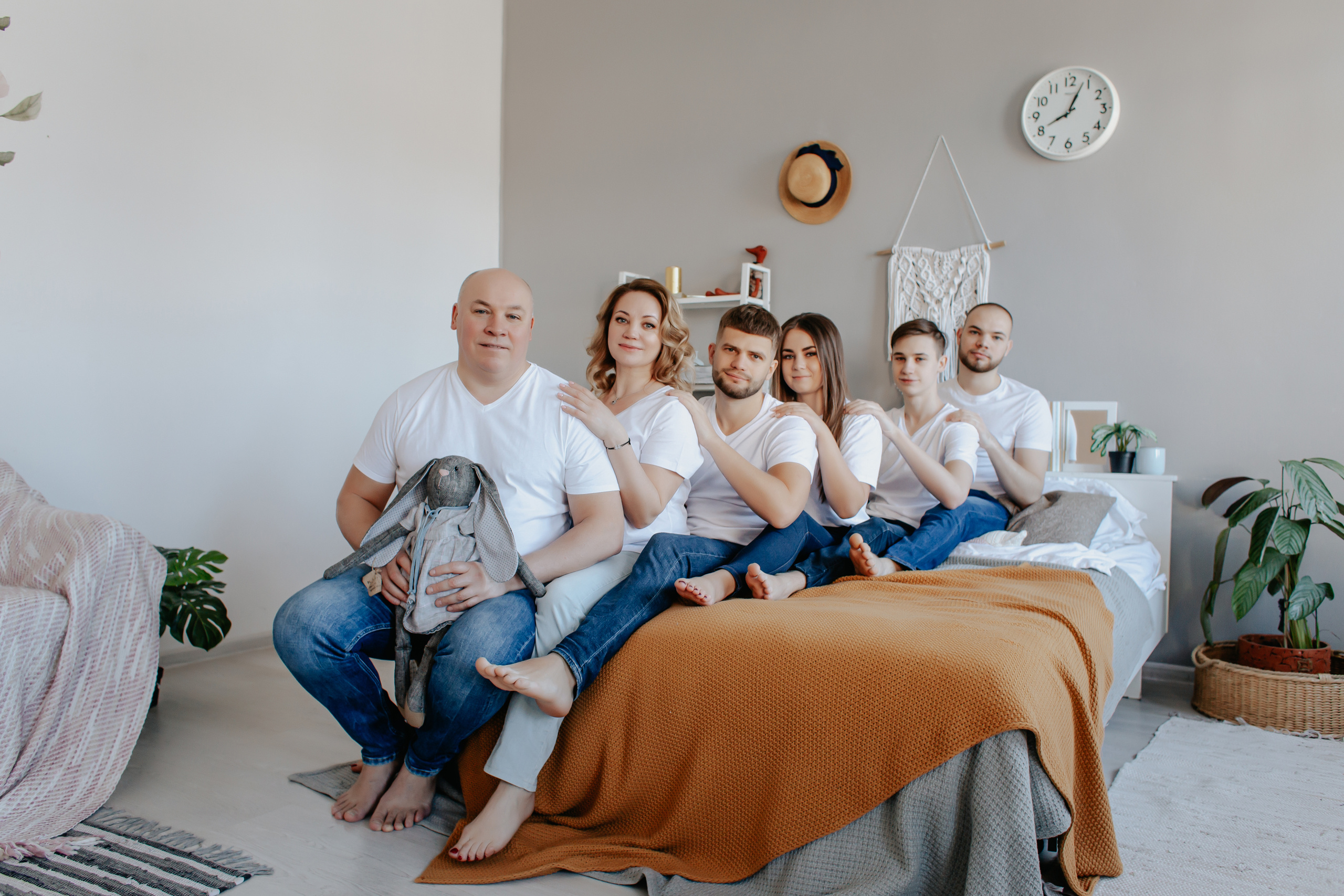 Семейная фотосессия в студии Витебска. Свадебный фотограф в Витебске Дмитрий Кувшинов