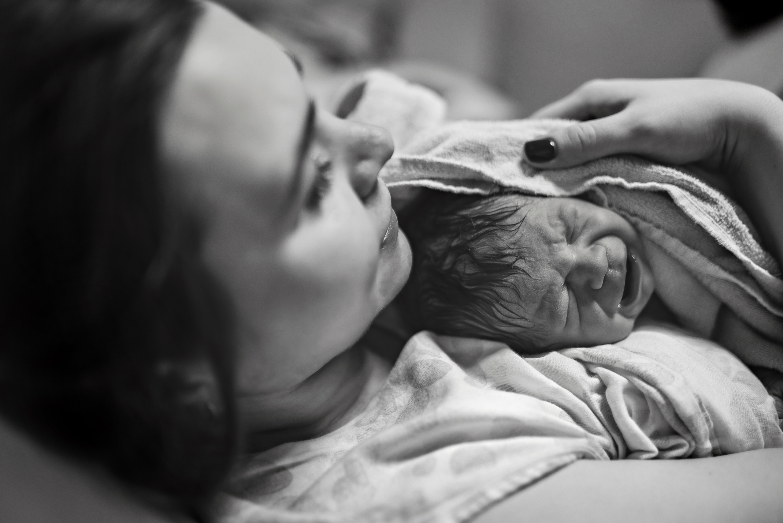 Birth photographer Austin, TX | Raw, powerful, & unfiltered storytelling | Anny Smirnova