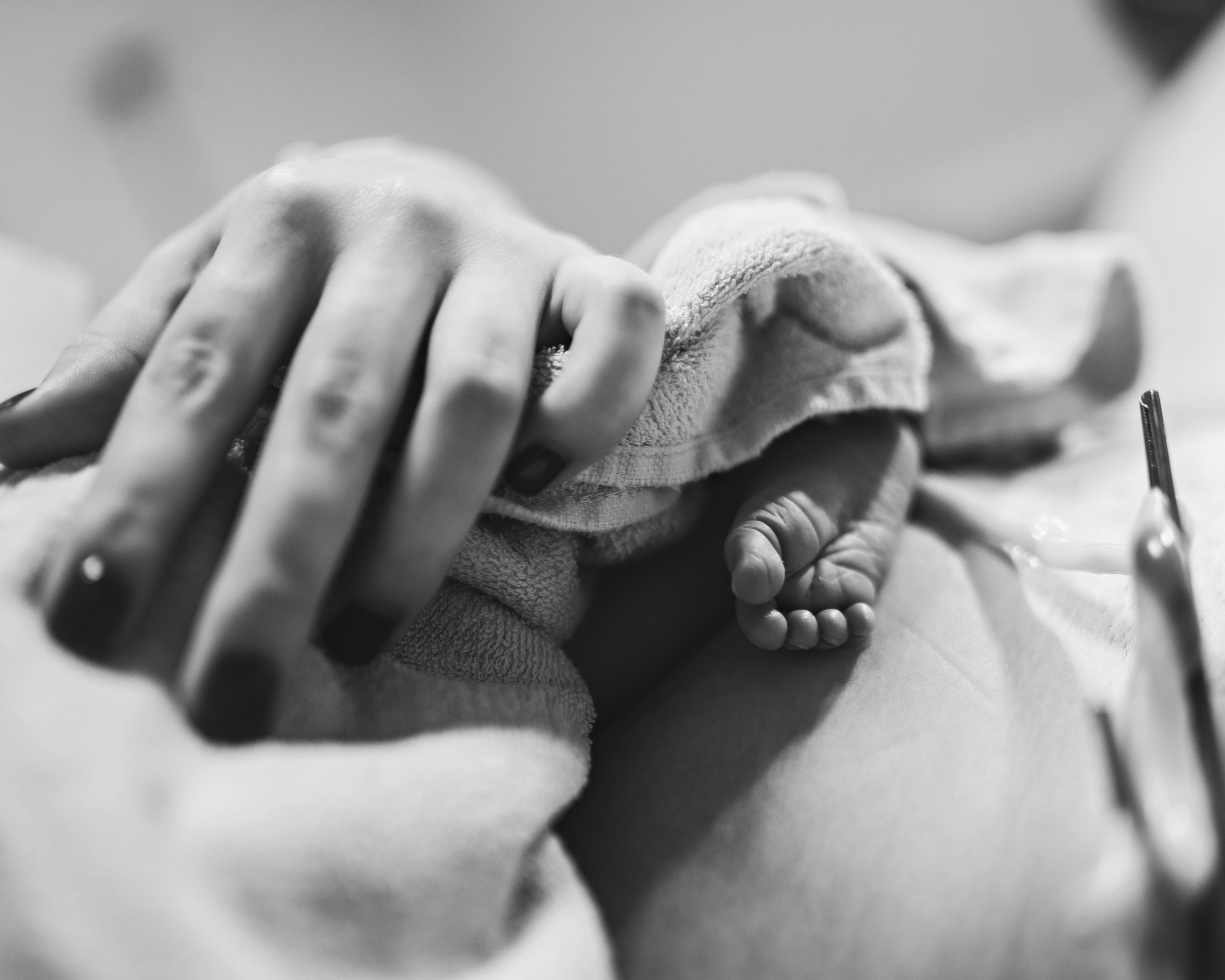 Birth photographer Austin, TX | Raw, powerful, & unfiltered storytelling | Anny Smirnova