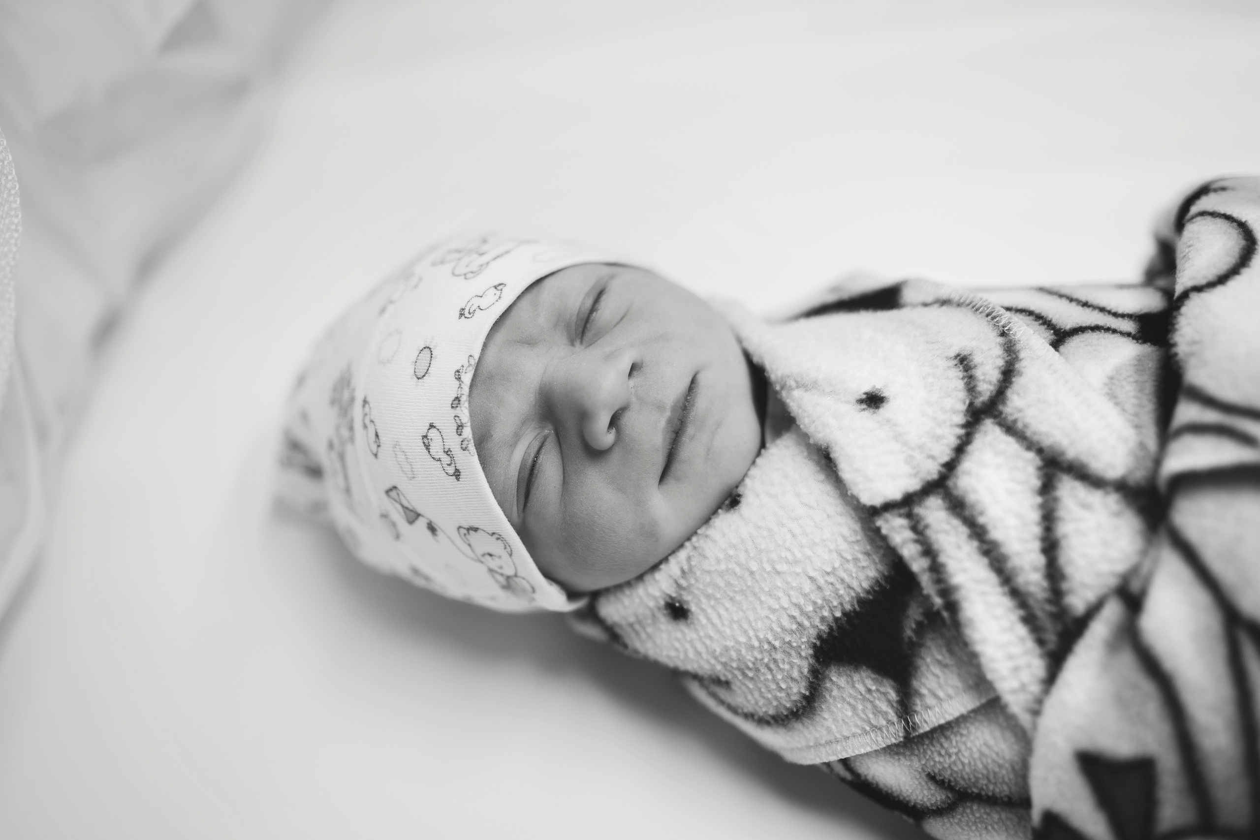 Birth photographer Austin, TX | Raw, powerful, & unfiltered storytelling | Anny Smirnova