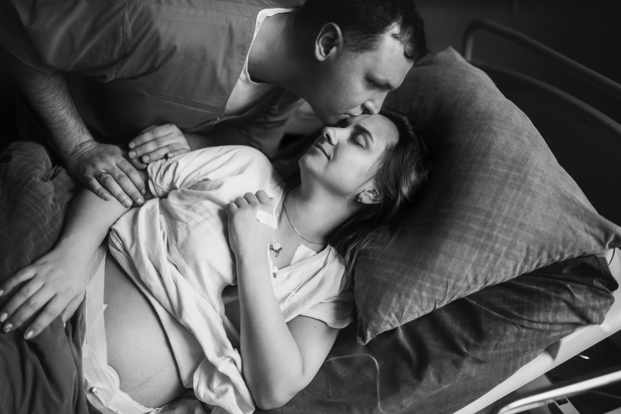 Birth photographer Austin, TX | Raw, powerful, & unfiltered storytelling | Anny Smirnova