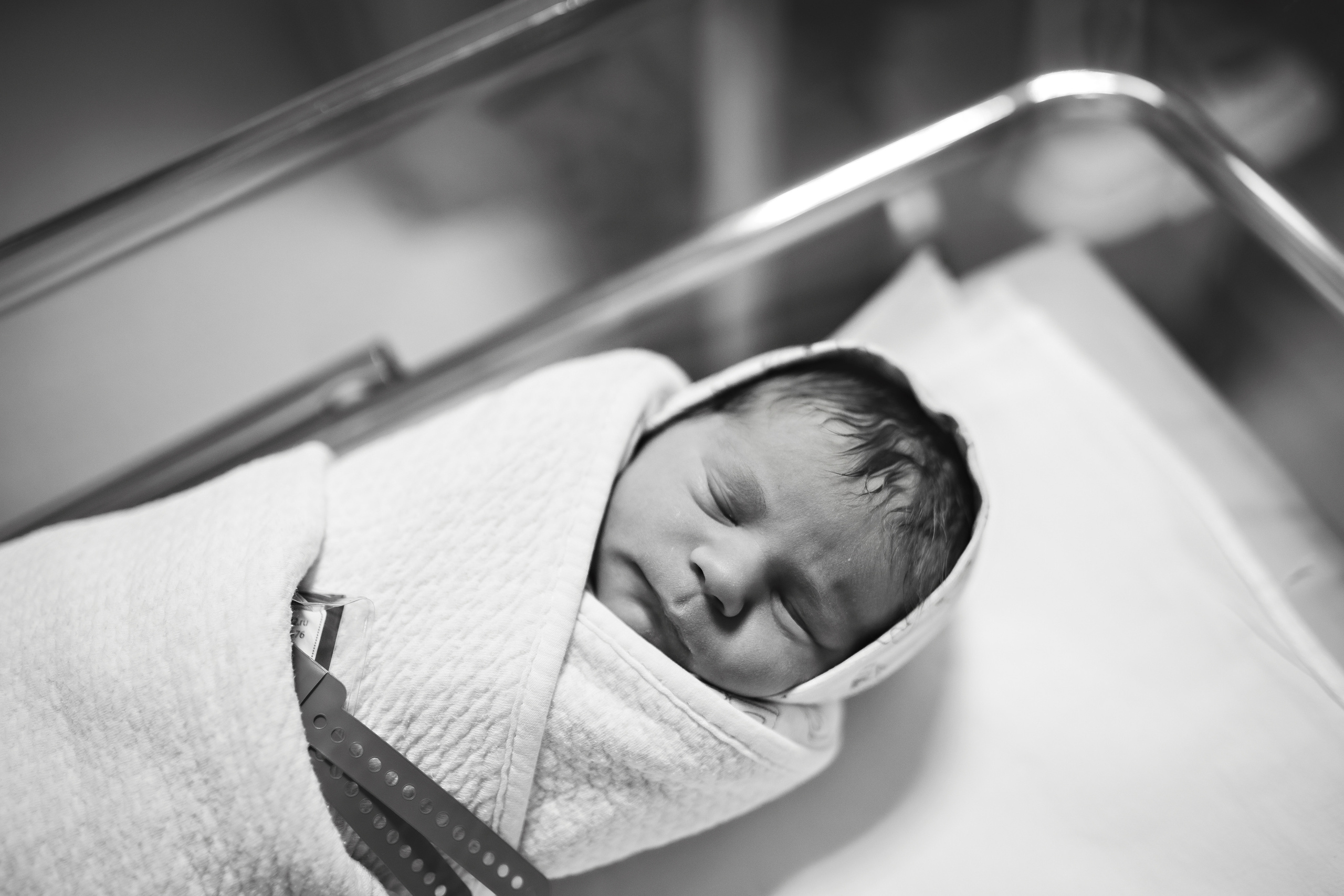 Birth photographer Austin, TX | Raw, powerful, & unfiltered storytelling | Anny Smirnova