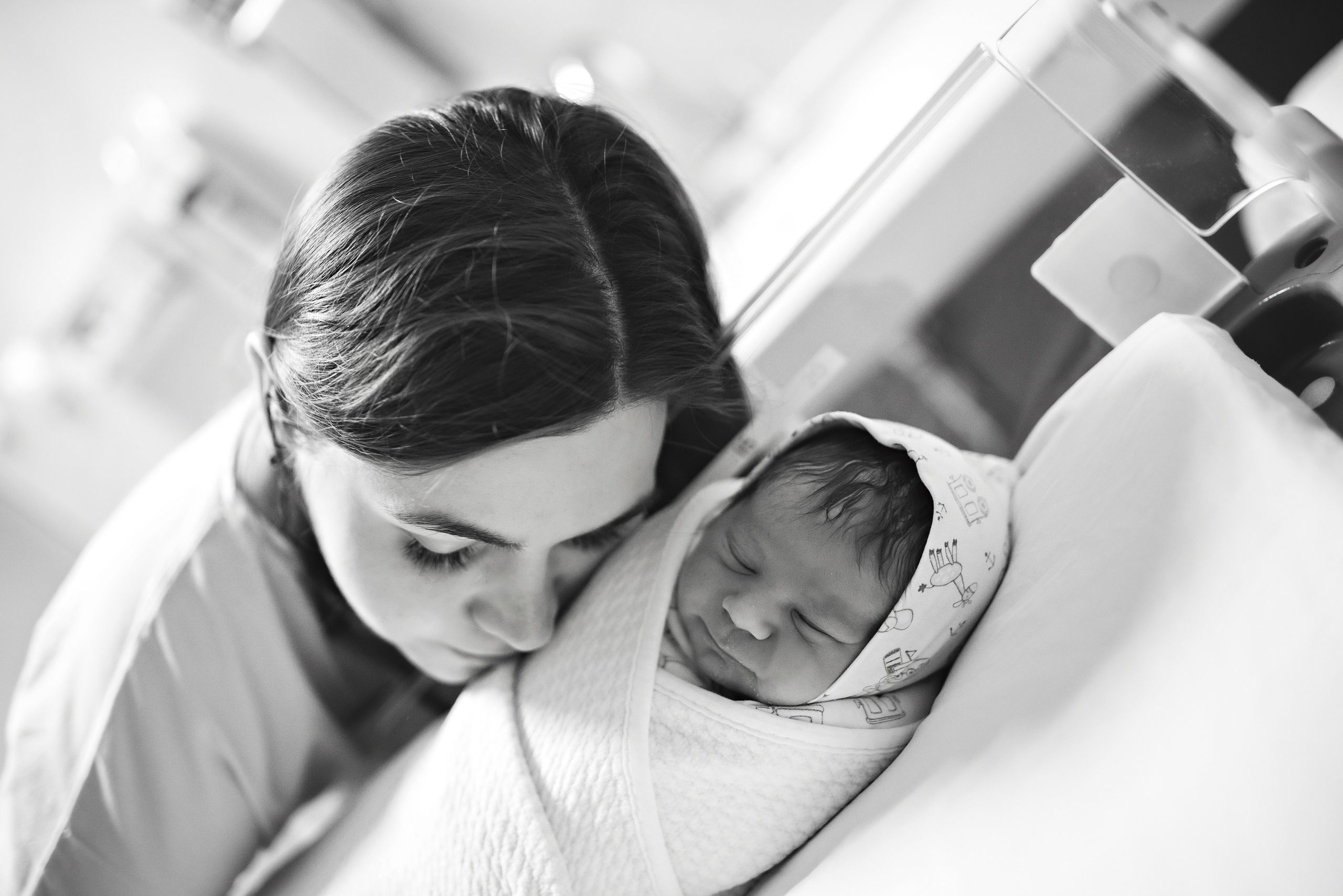 Birth photographer Austin, TX | Raw, powerful, & unfiltered storytelling | Anny Smirnova