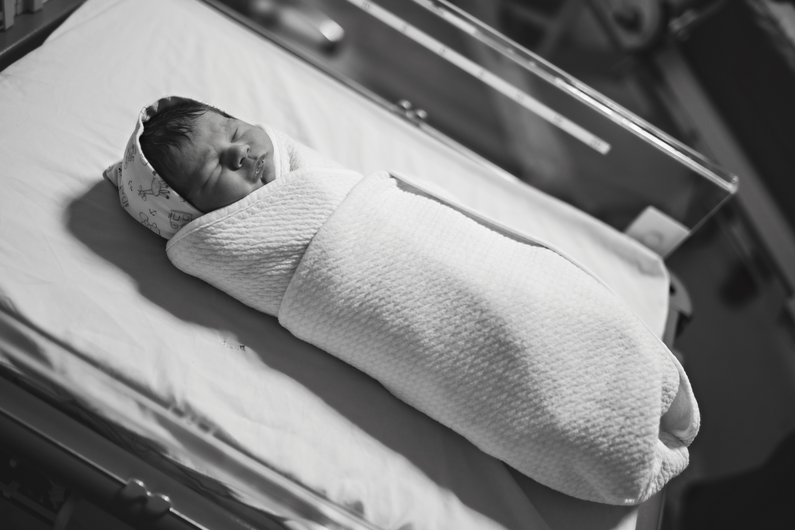 Birth photographer Austin, TX | Raw, powerful, & unfiltered storytelling | Anny Smirnova