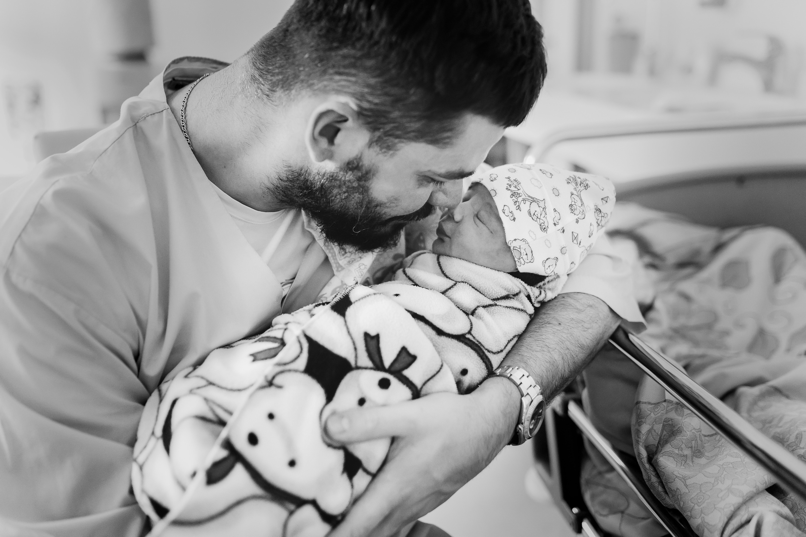 Birth photographer Austin, TX | Raw, powerful, & unfiltered storytelling | Anny Smirnova