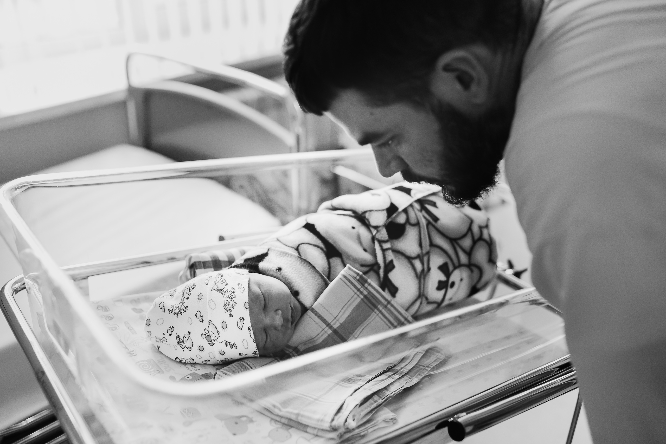 Birth photographer Austin, TX | Raw, powerful, & unfiltered storytelling | Anny Smirnova