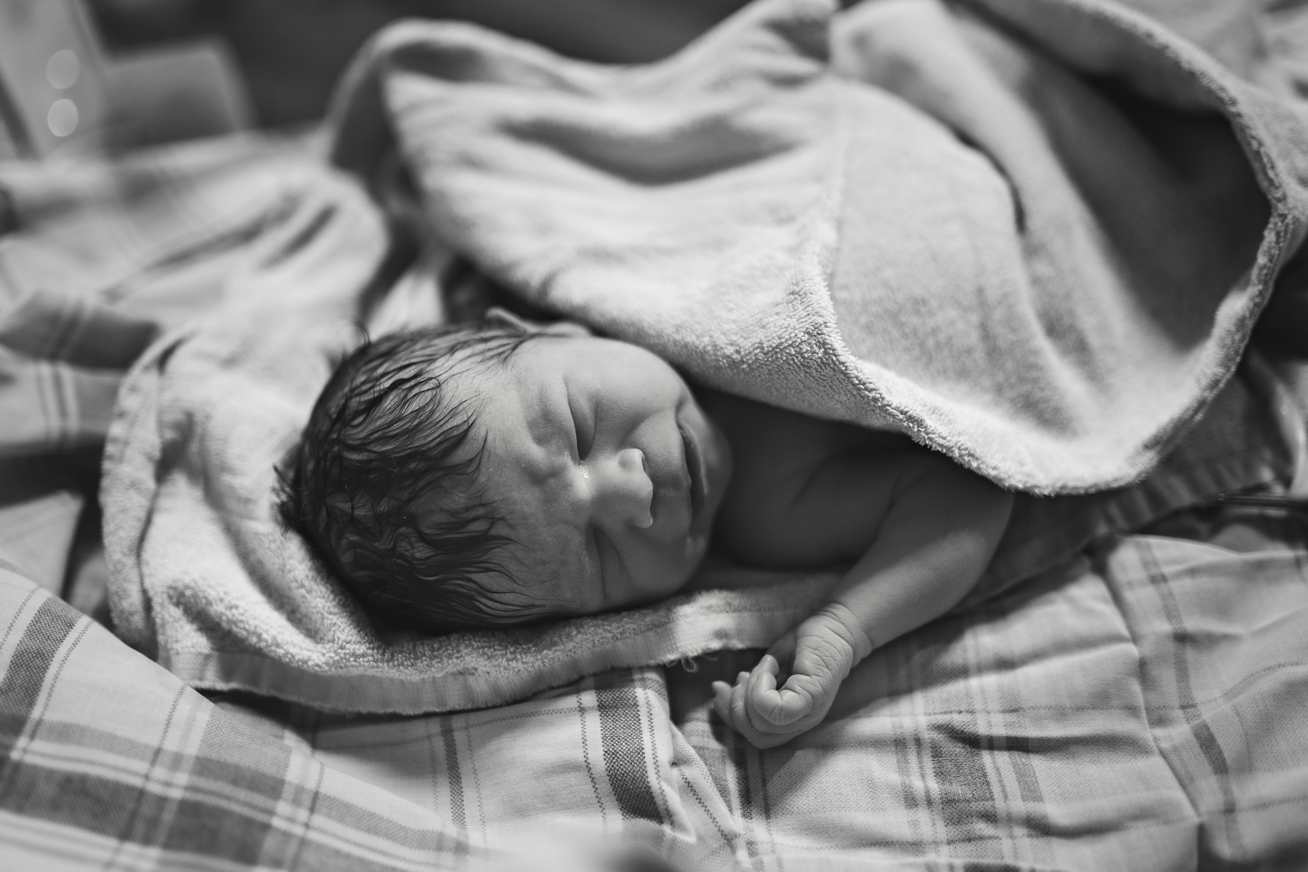 Birth photographer Austin, TX | Raw, powerful, & unfiltered storytelling | Anny Smirnova