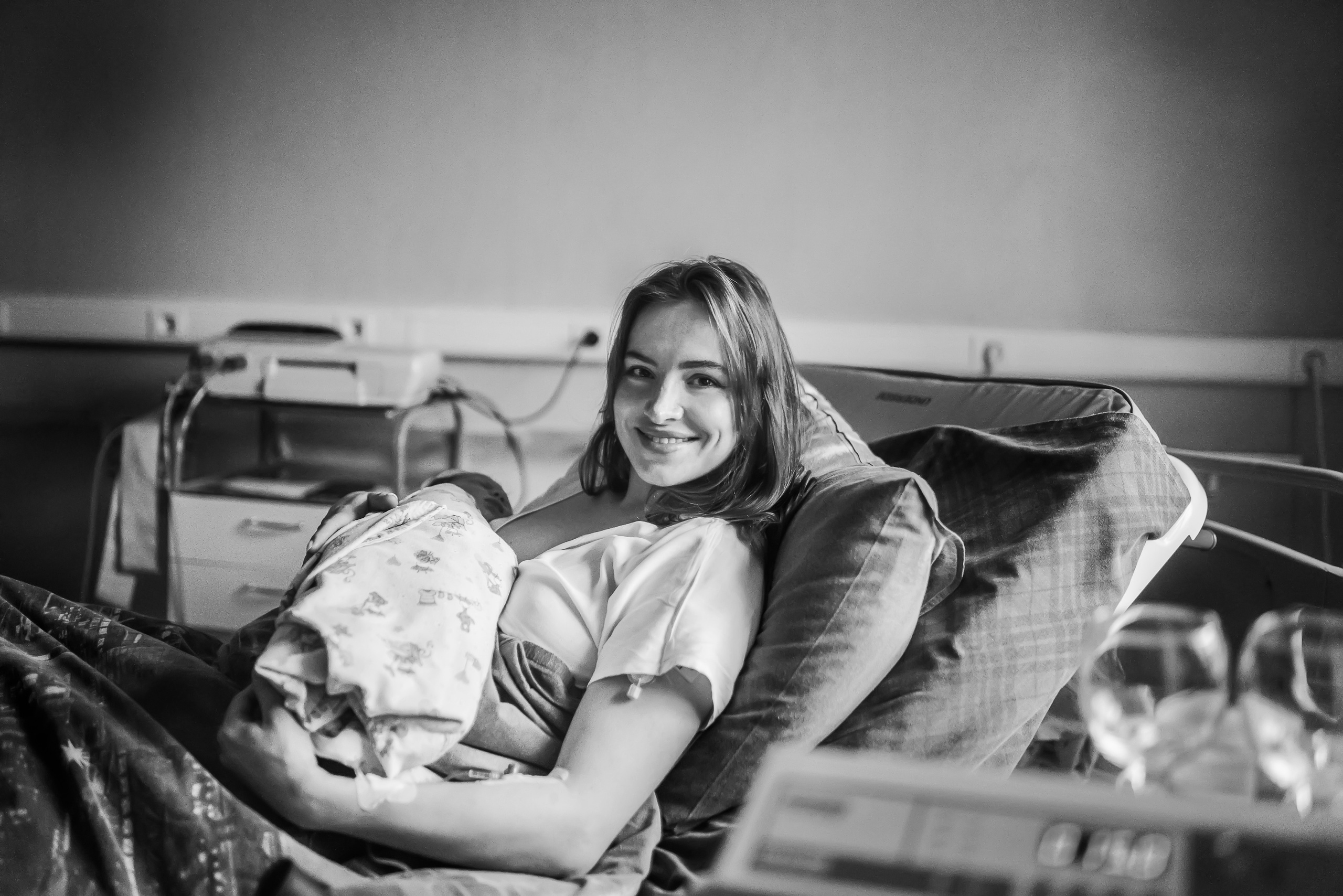 Birth photographer Austin, TX | Raw, powerful, & unfiltered storytelling | Anny Smirnova