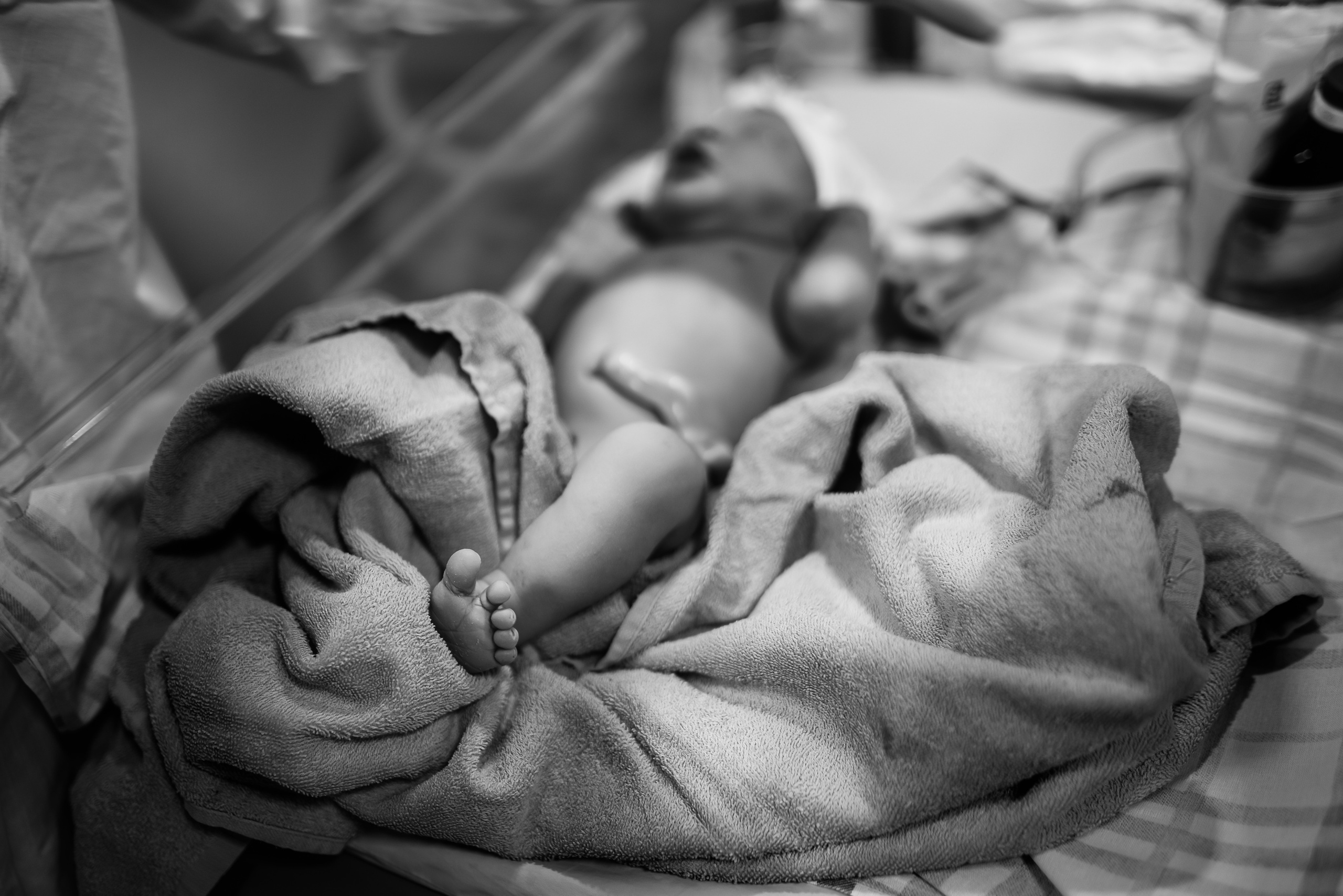 Birth photographer Austin, TX | Raw, powerful, & unfiltered storytelling | Anny Smirnova