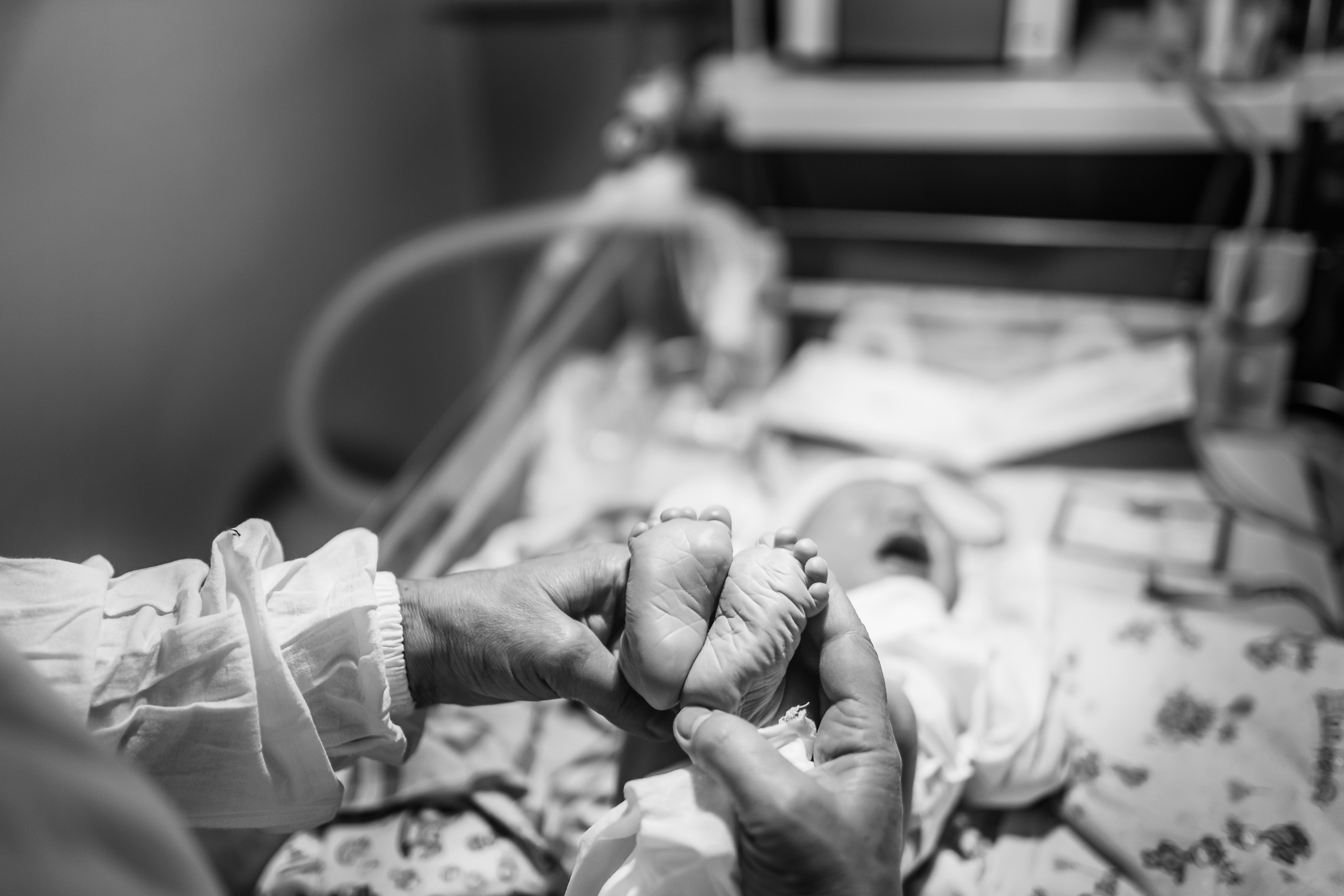 Birth photographer Austin, TX | Raw, powerful, & unfiltered storytelling | Anny Smirnova