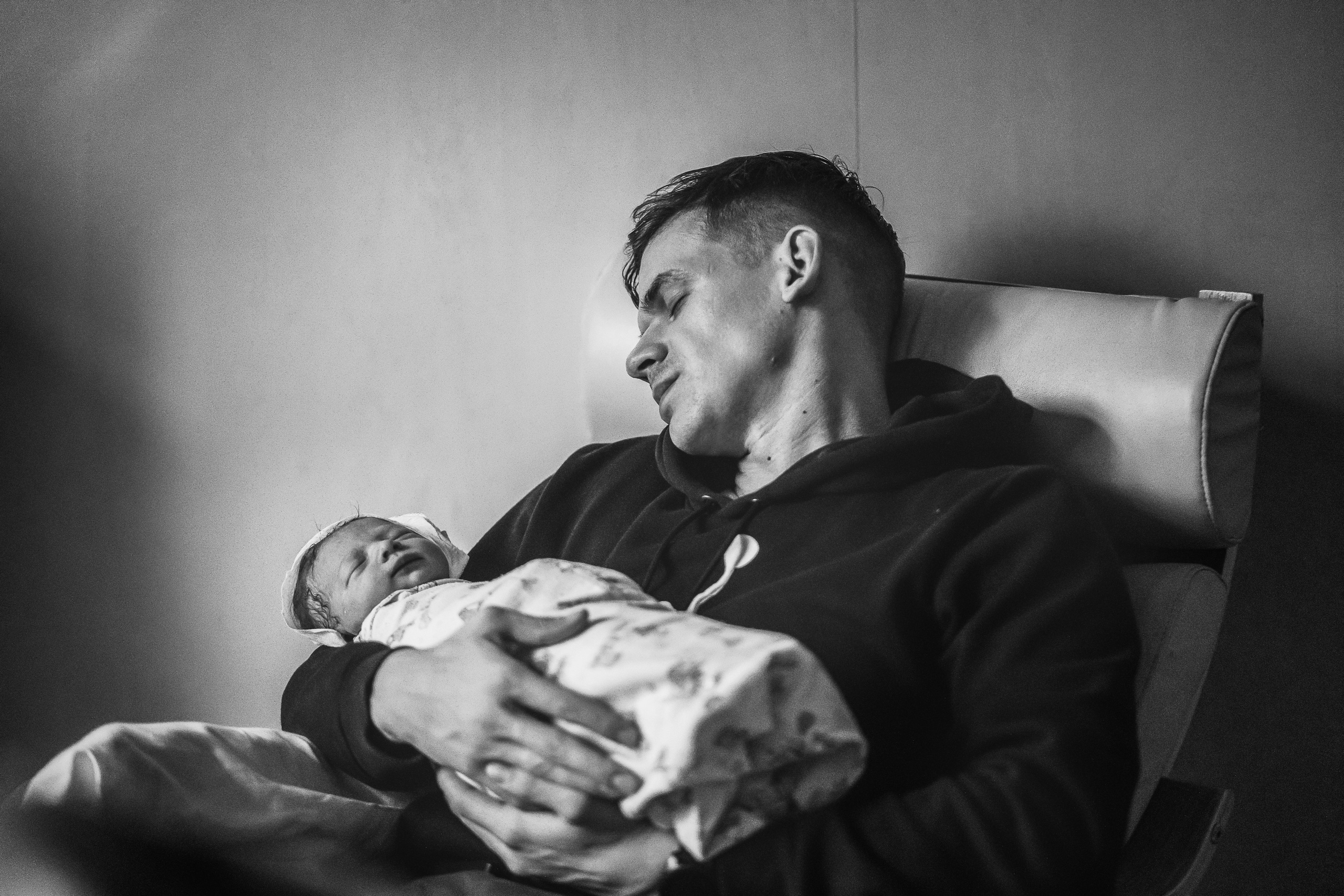 Birth photographer Austin, TX | Raw, powerful, & unfiltered storytelling | Anny Smirnova