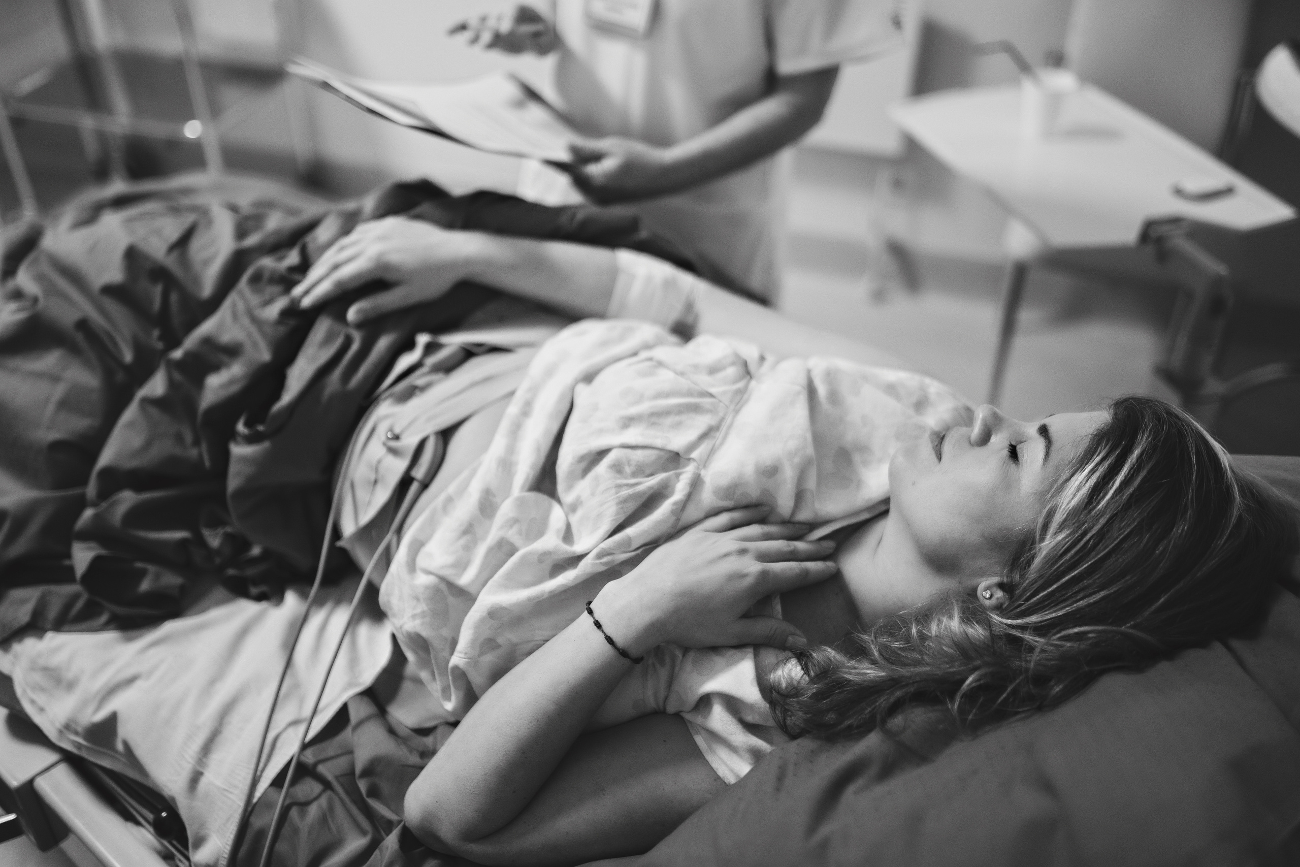 Birth photographer Austin, TX | Raw, powerful, & unfiltered storytelling | Anny Smirnova