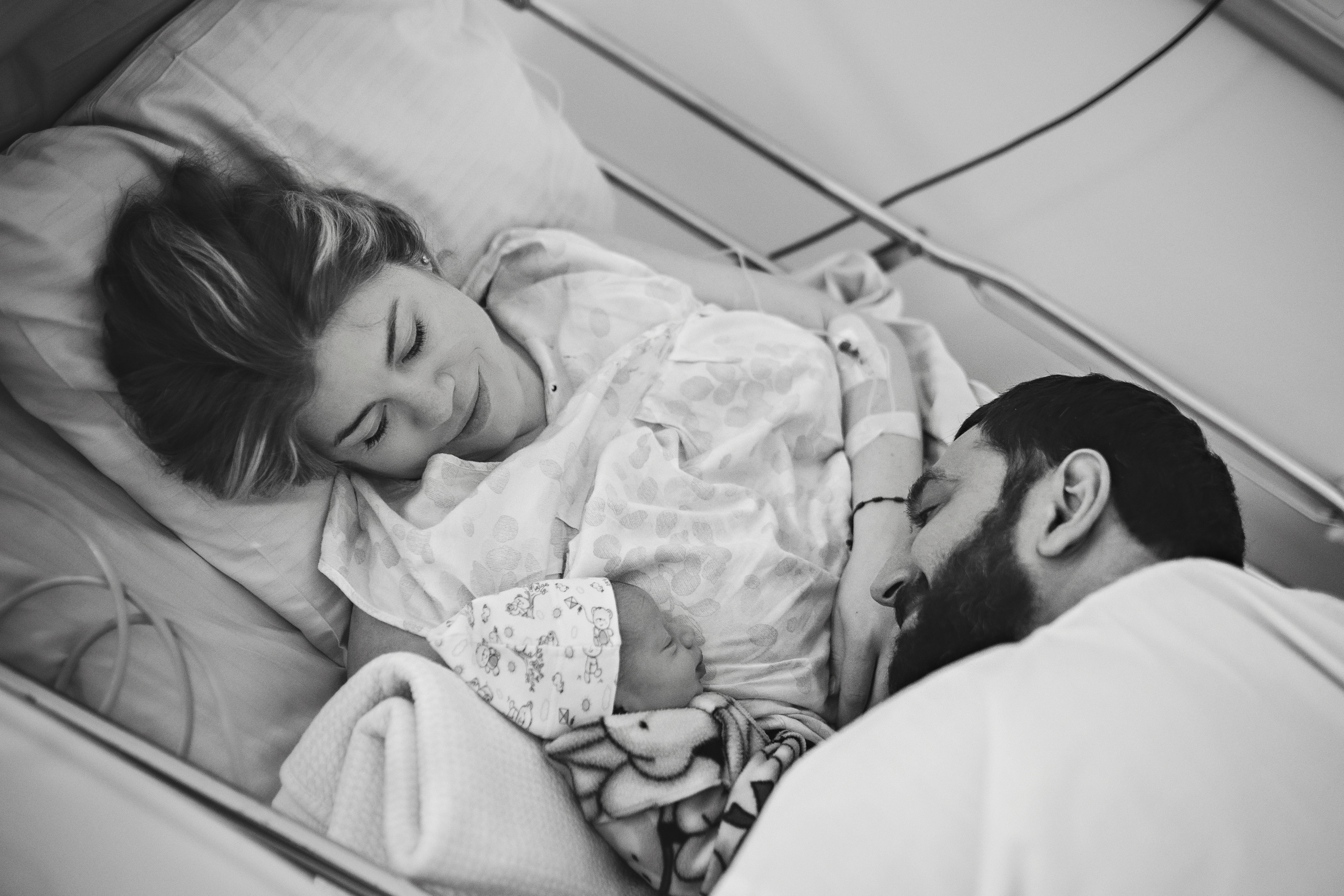 Birth photographer Austin, TX | Raw, powerful, & unfiltered storytelling | Anny Smirnova