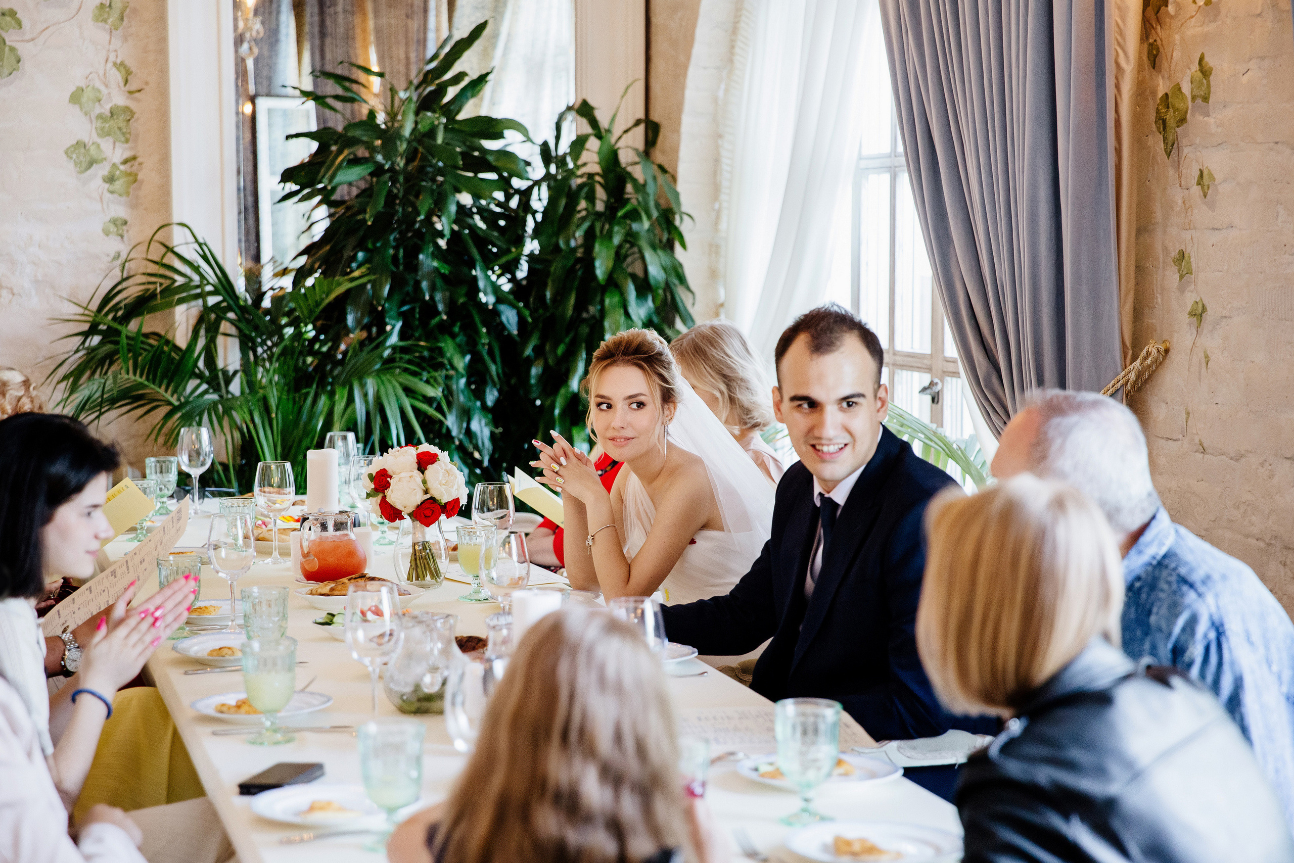 Дворец бракосочетания на ВДНХ. Свадьба на ВДНХ. Свадебный банкет в Forest Hall Форест Холл. Свадьба в Сокольниках. Свадебный и семейный фотограф Екатерина Иванова