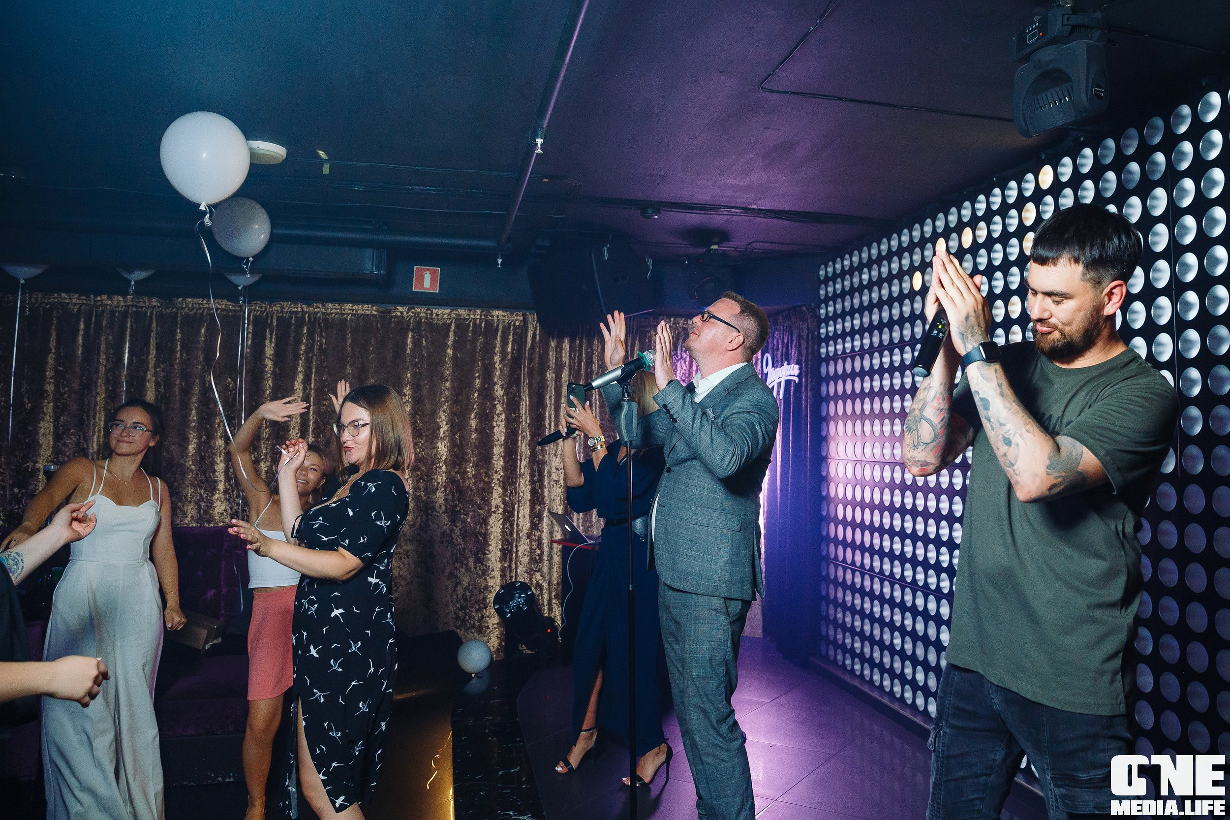 Фоторепортаж из караоке-клуба Эфория. One Media Life: фоторепортажи, фотоотчеты с мероприятий и заведений