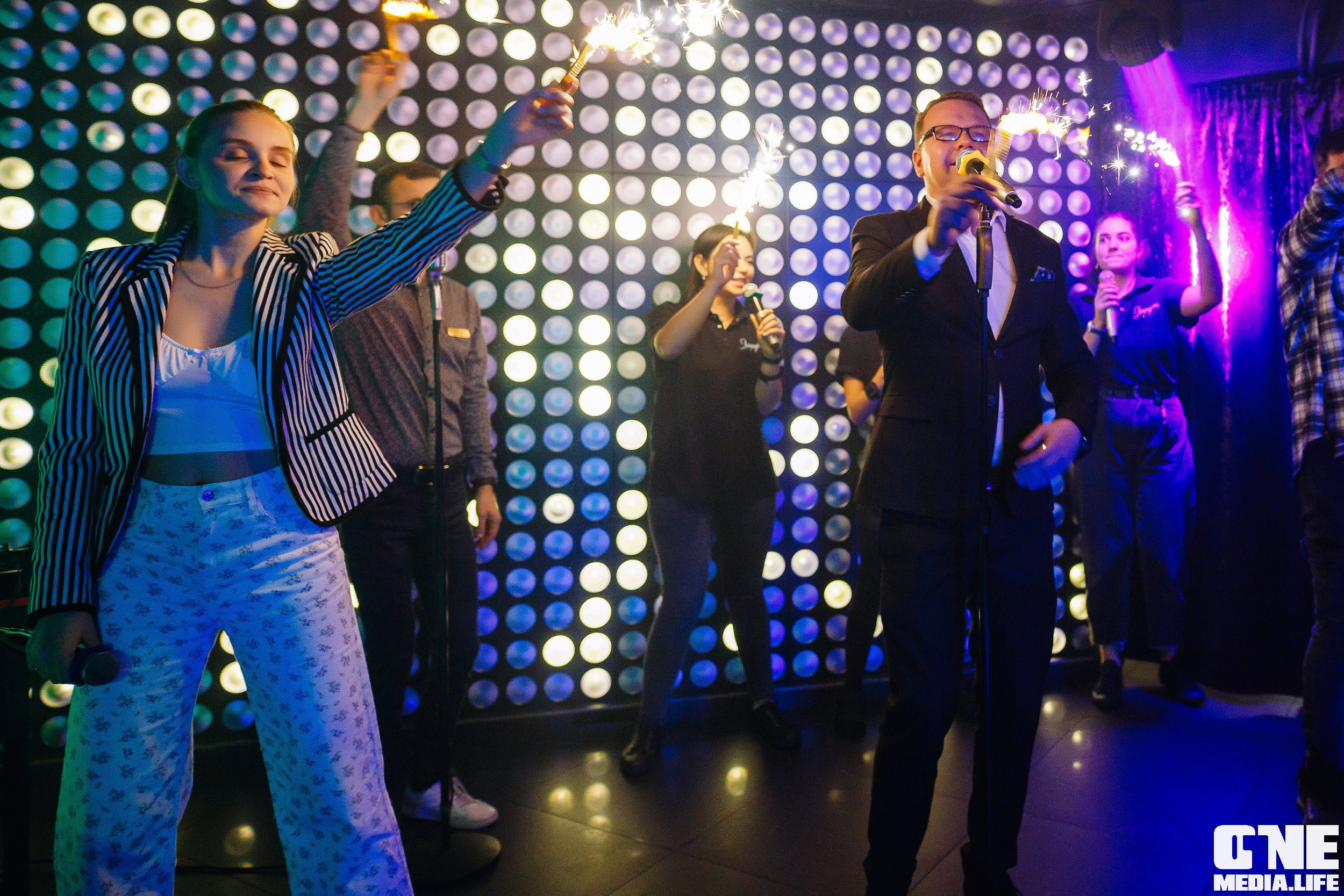 Фоторепортаж из караоке-клуба Эйфория. One Media Life: фоторепортажи, фотоотчеты с мероприятий и заведений