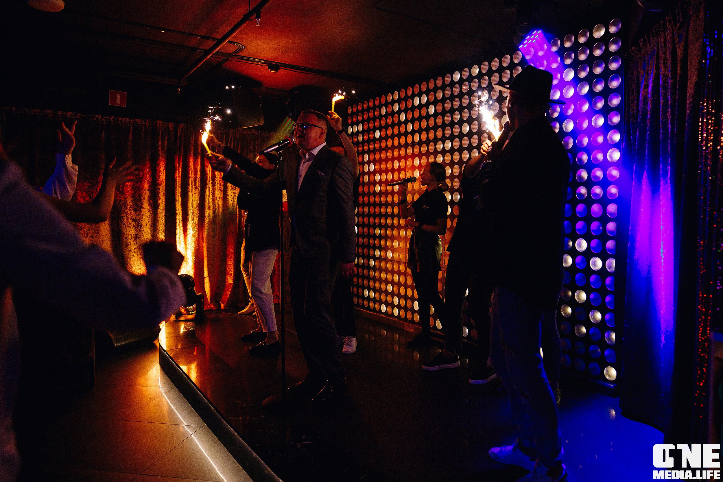 Фоторепортаж из караоке-клуба Эйфория. One Media Life: фоторепортажи, фотоотчеты с мероприятий и заведений