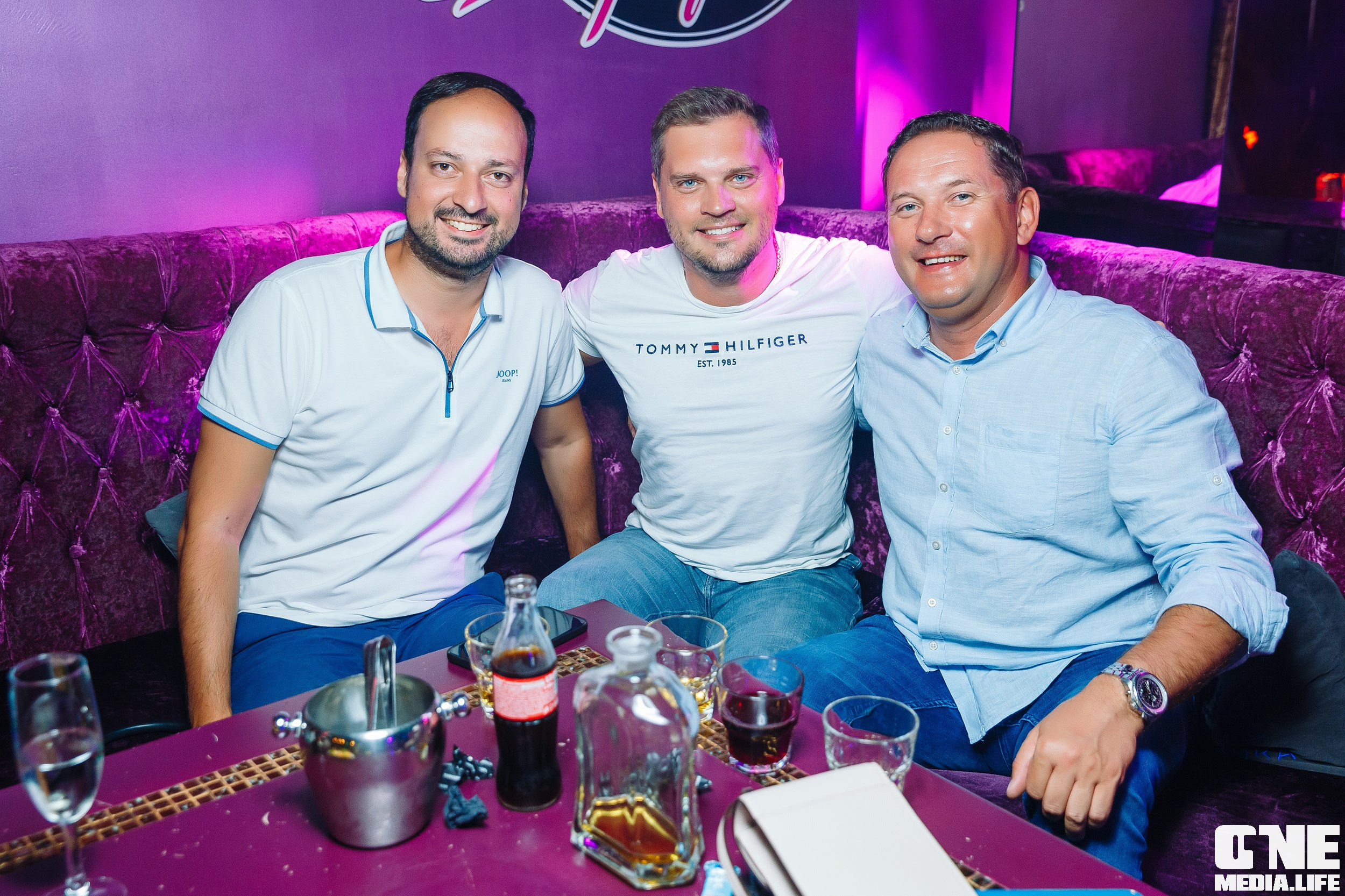 Фоторепортаж из караоке-клуба Эфория. One Media Life: фоторепортажи, фотоотчеты с мероприятий и заведений