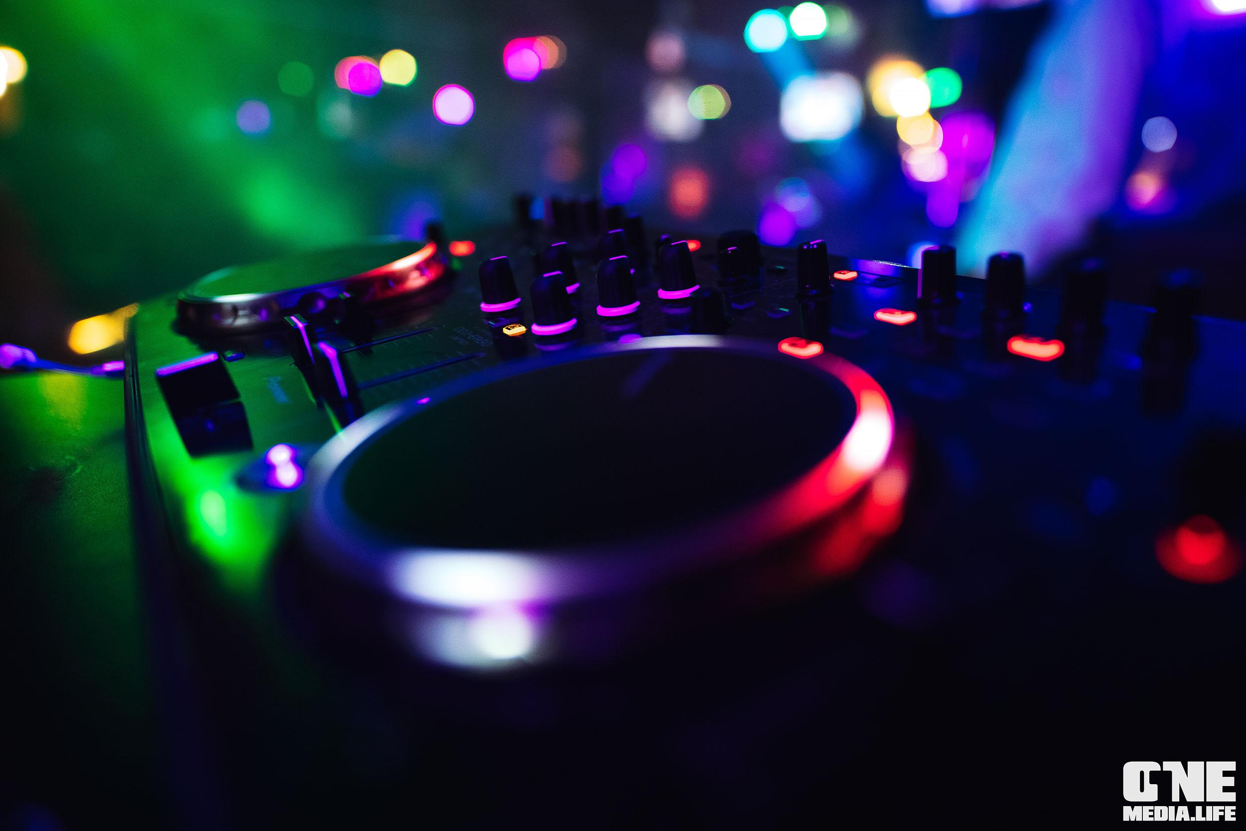 Фоторепортаж из караоке-клуба Эйфория. One Media Life: фоторепортажи, фотоотчеты с мероприятий и заведений