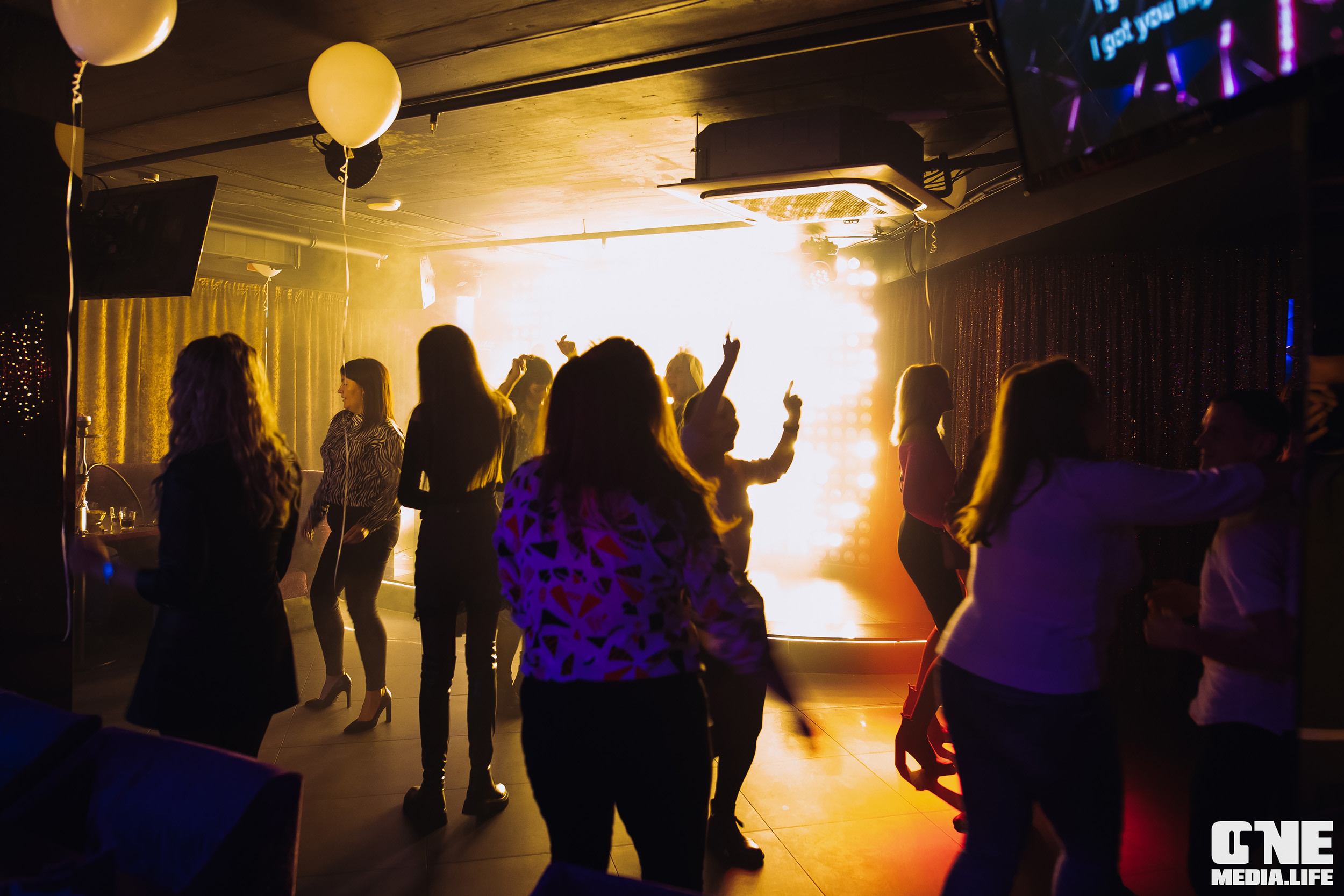 Фоторепортаж из караоке-клуба Эйфория. One Media Life: фоторепортажи, фотоотчеты с мероприятий и заведений