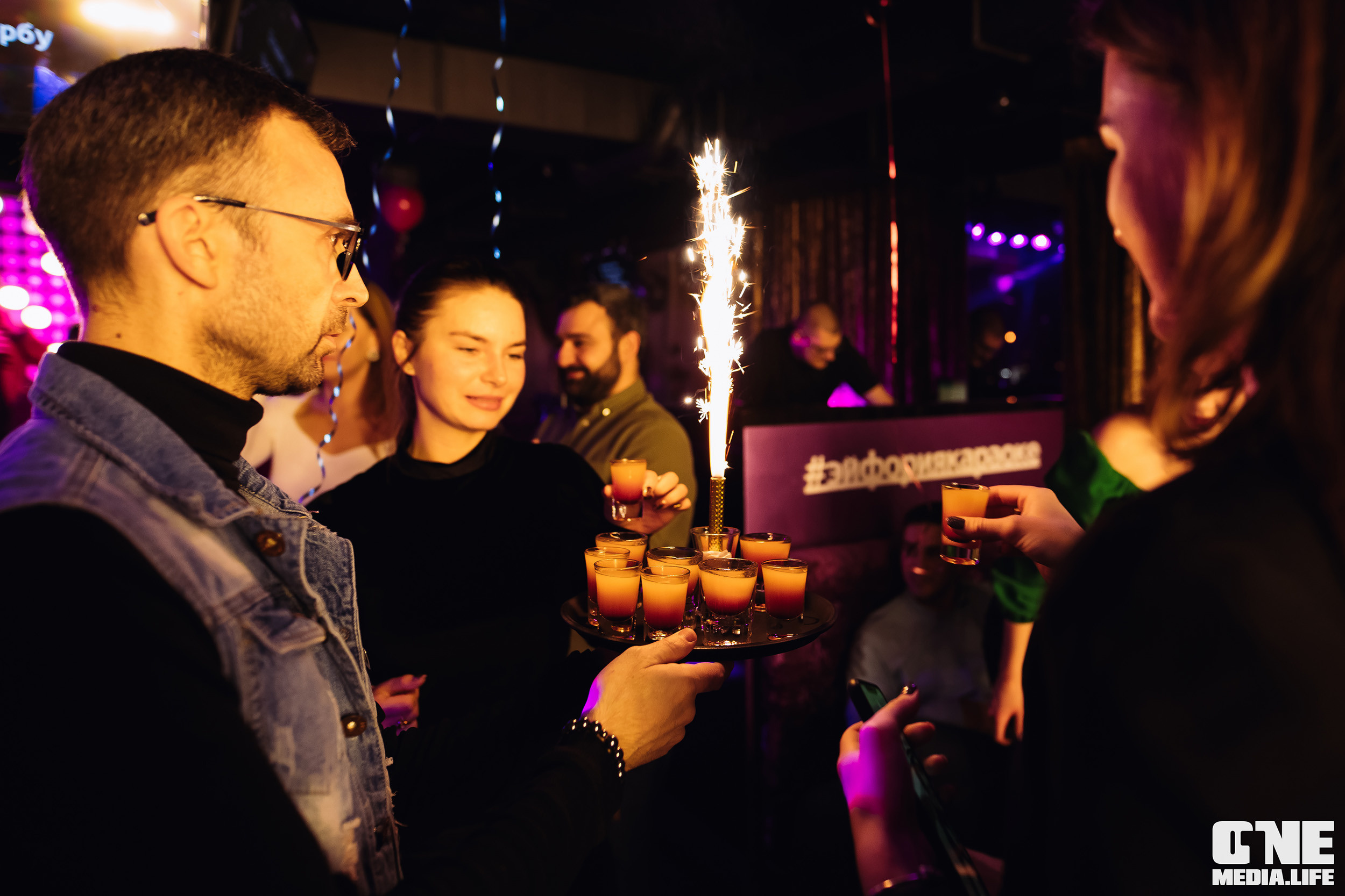 Фоторепортаж из караоке-клуба Эйфория. One Media Life: фоторепортажи, фотоотчеты с мероприятий и заведений