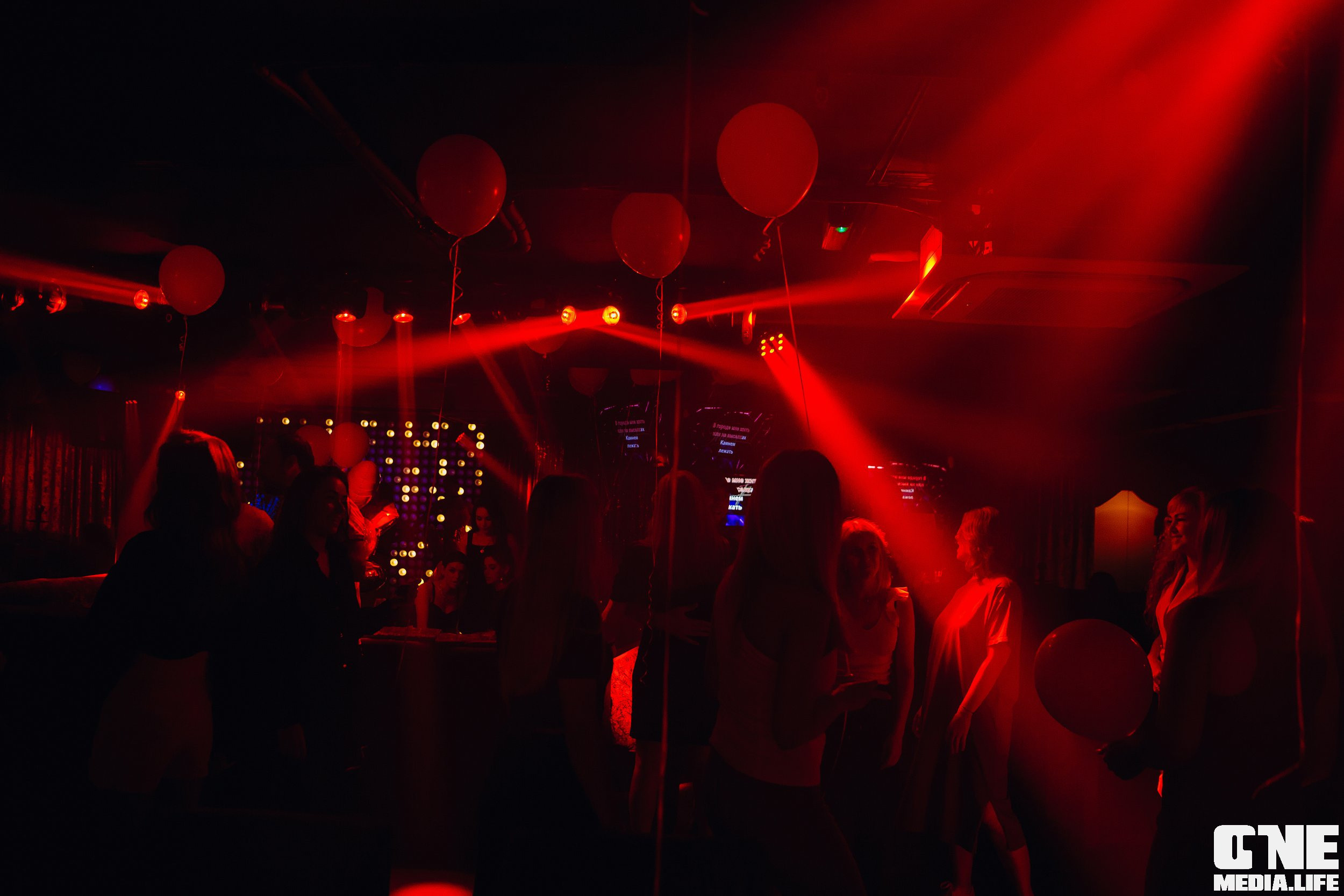 Фоторепортаж из караоке-клуба Эфория. One Media Life: фоторепортажи, фотоотчеты с мероприятий и заведений