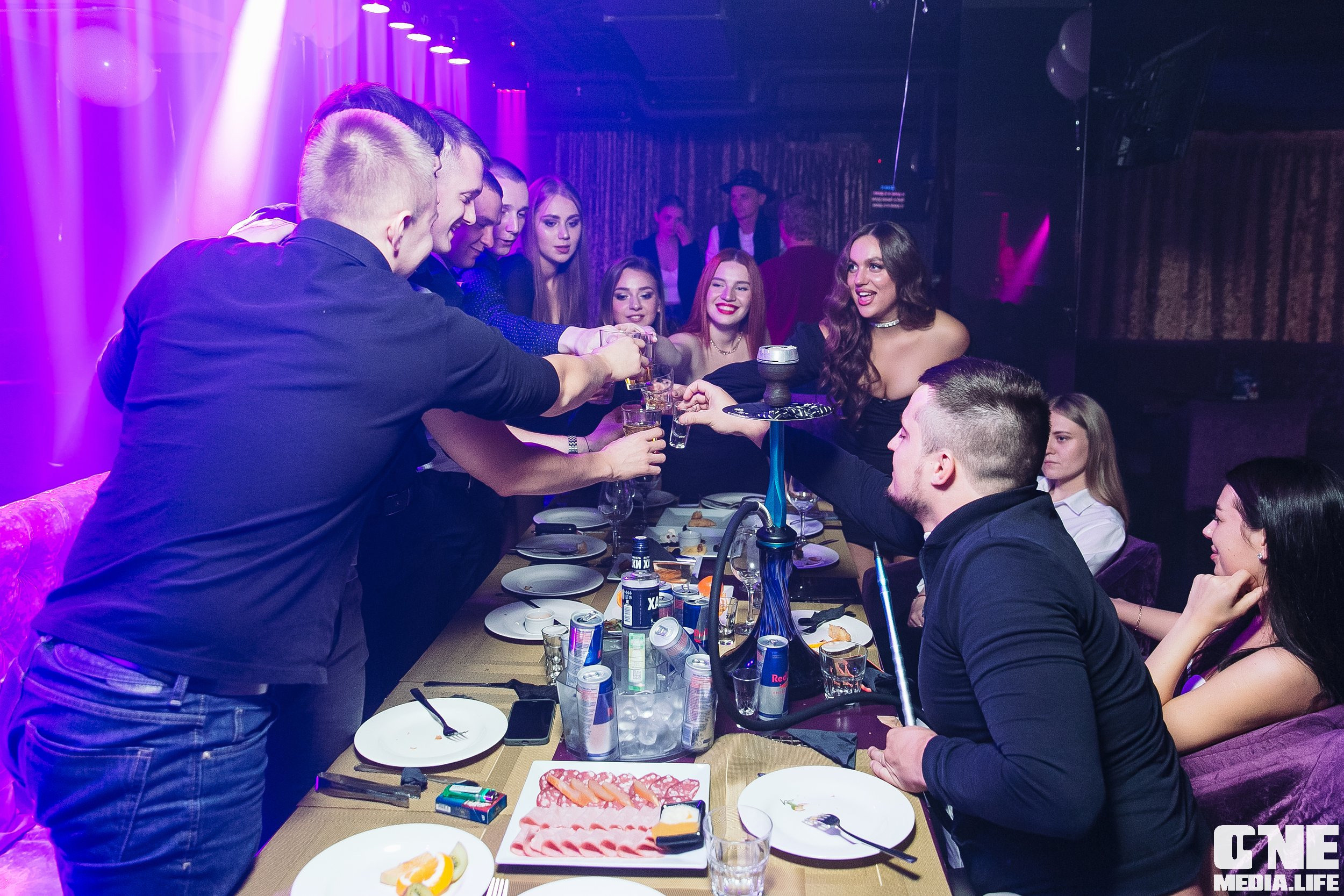 Фоторепортаж из караоке-клуба Эйфория. One Media Life: фоторепортажи, фотоотчеты с мероприятий и заведений