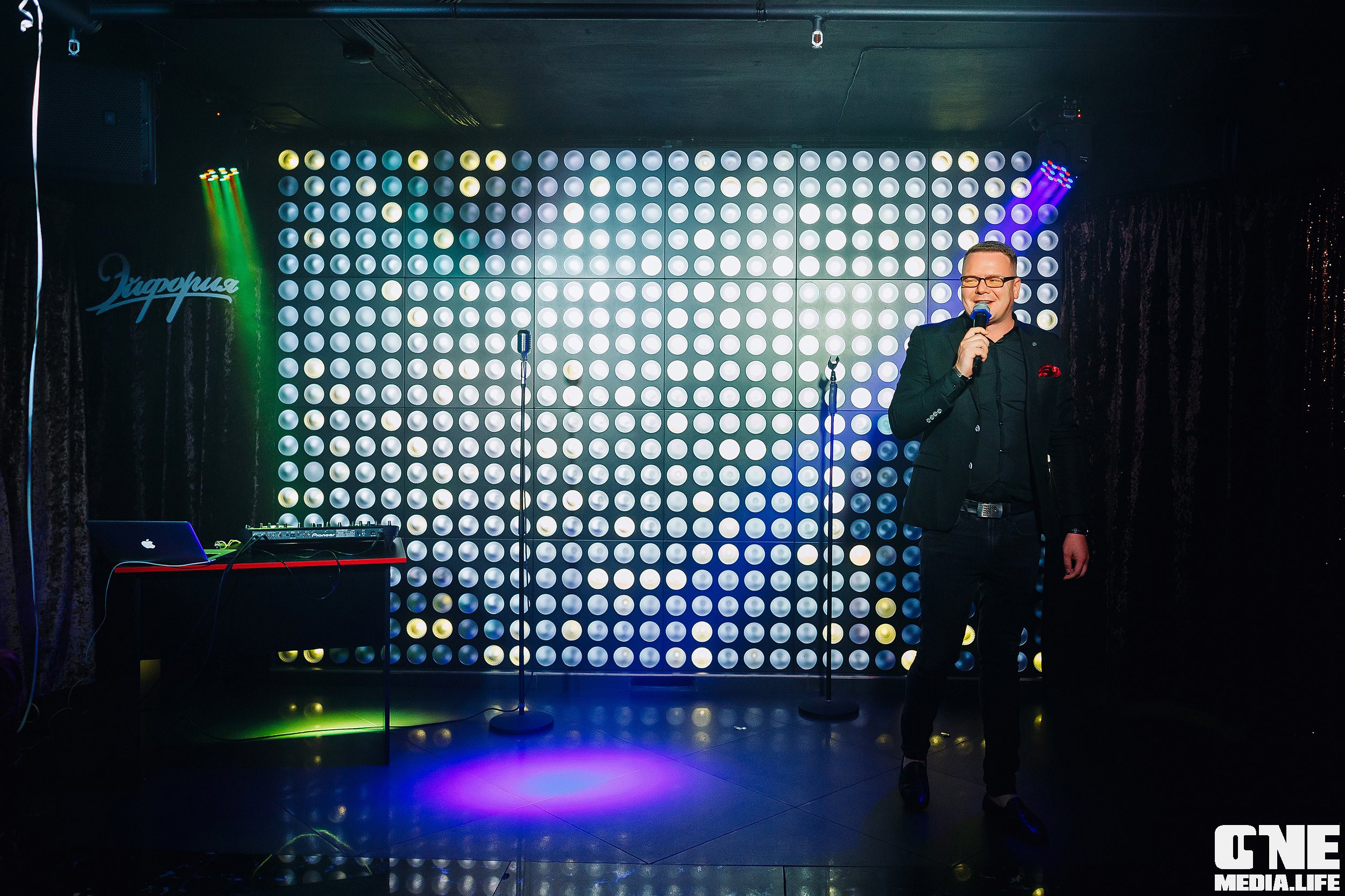 Фоторепортаж из караоке-клуба Эфория. One Media Life: фоторепортажи, фотоотчеты с мероприятий и заведений