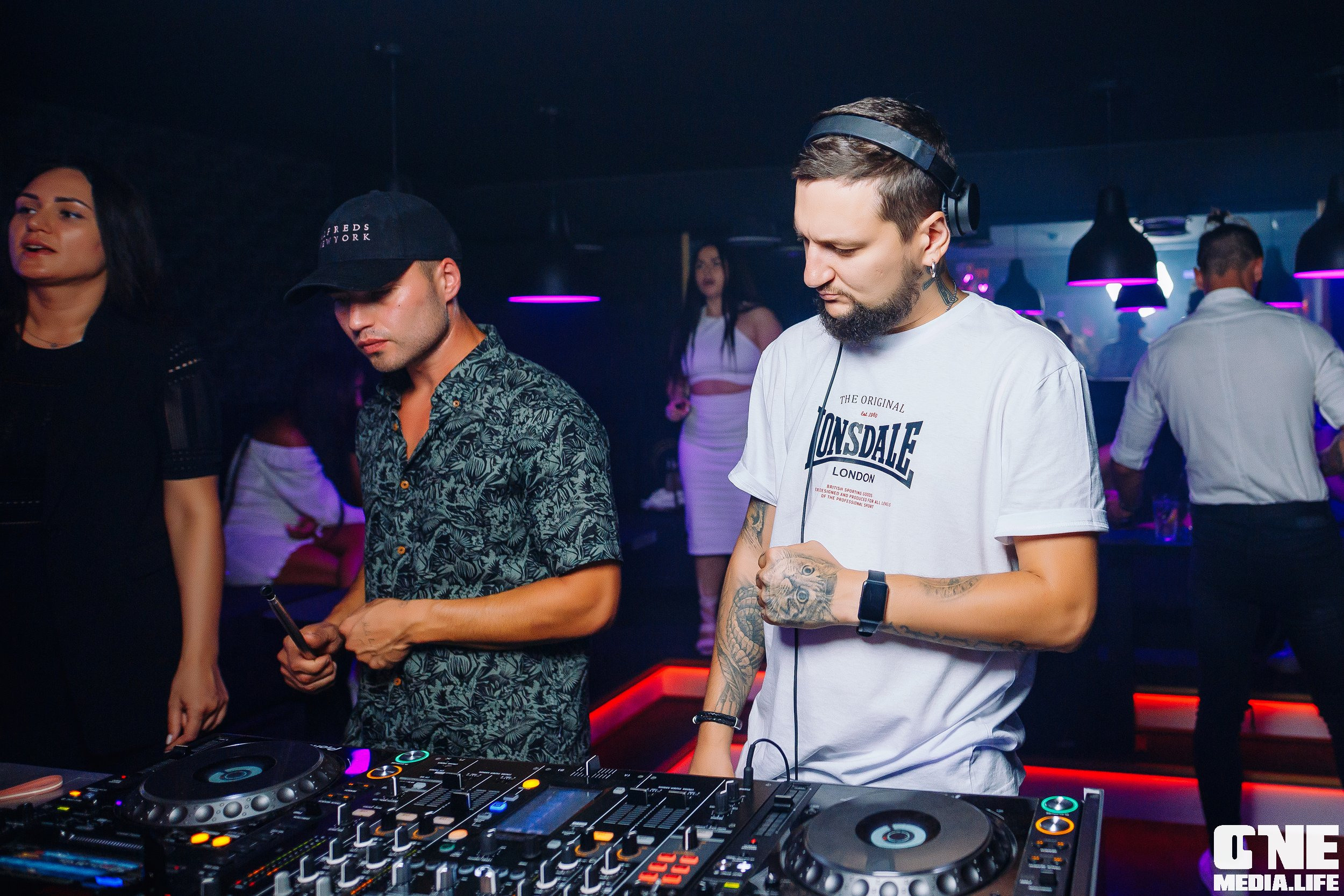 Фоторепортаж из ночного клуба Secret. One Media Life: фоторепортажи, фотоотчеты с мероприятий и заведений