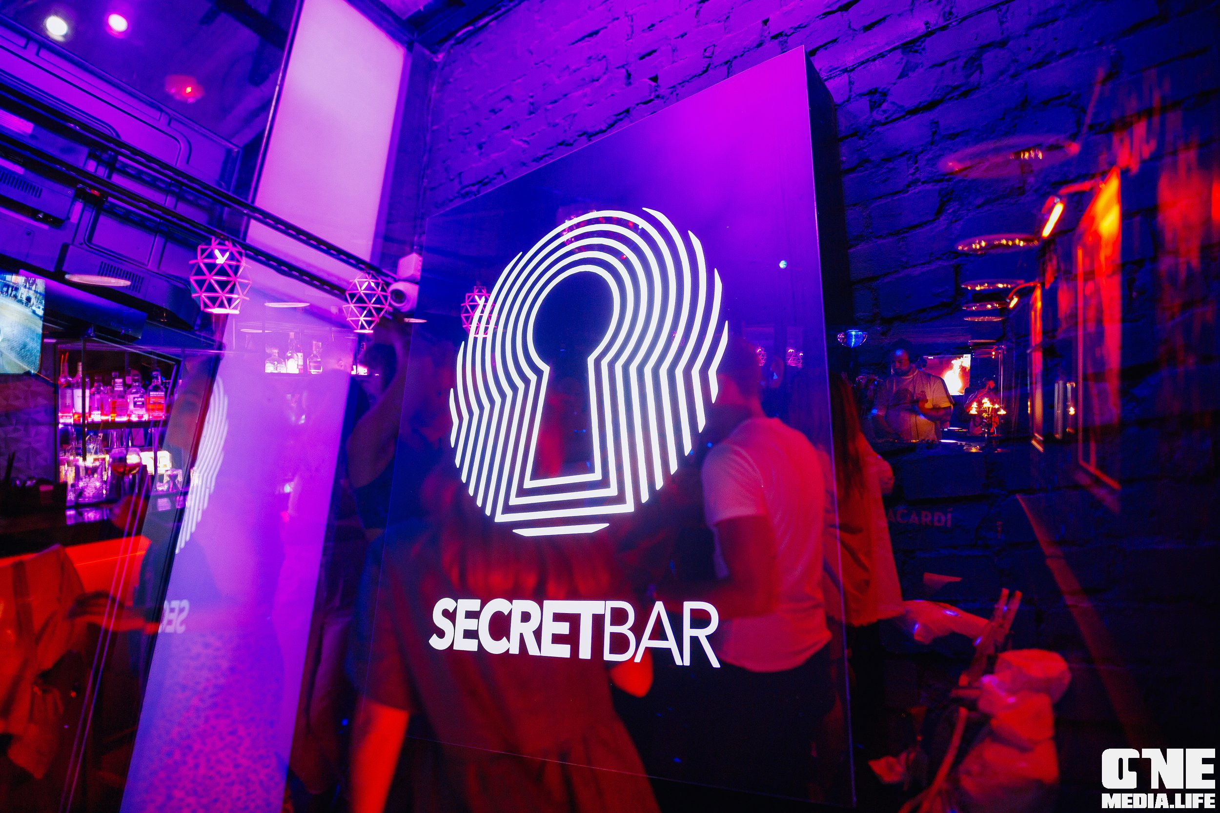 Фоторепортаж из ночного клуба Secret. One Media Life: фоторепортажи, фотоотчеты с мероприятий и заведений