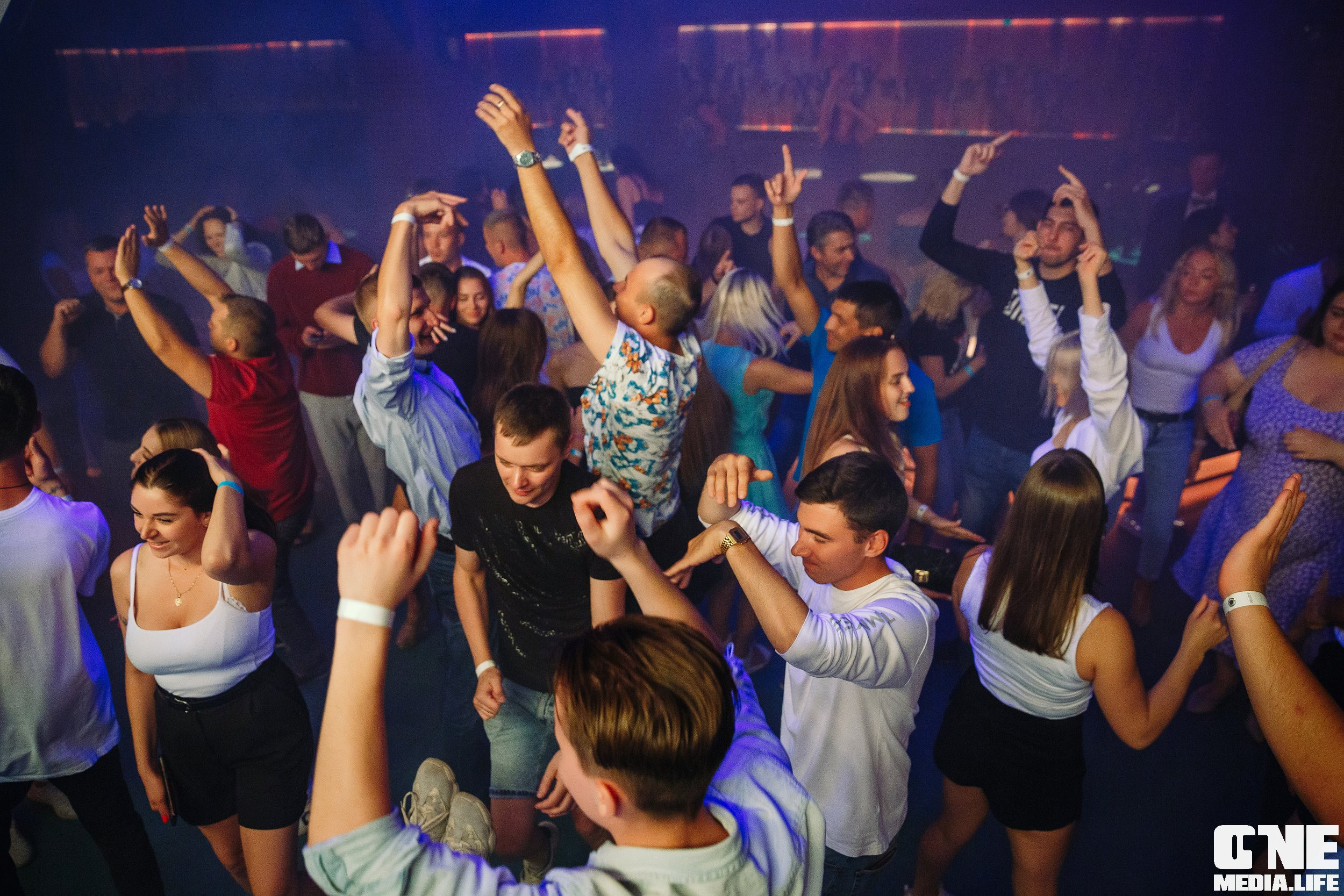Фоторепортаж из ночного клуба Планета. One Media Life: фоторепортажи, фотоотчеты с мероприятий и заведений