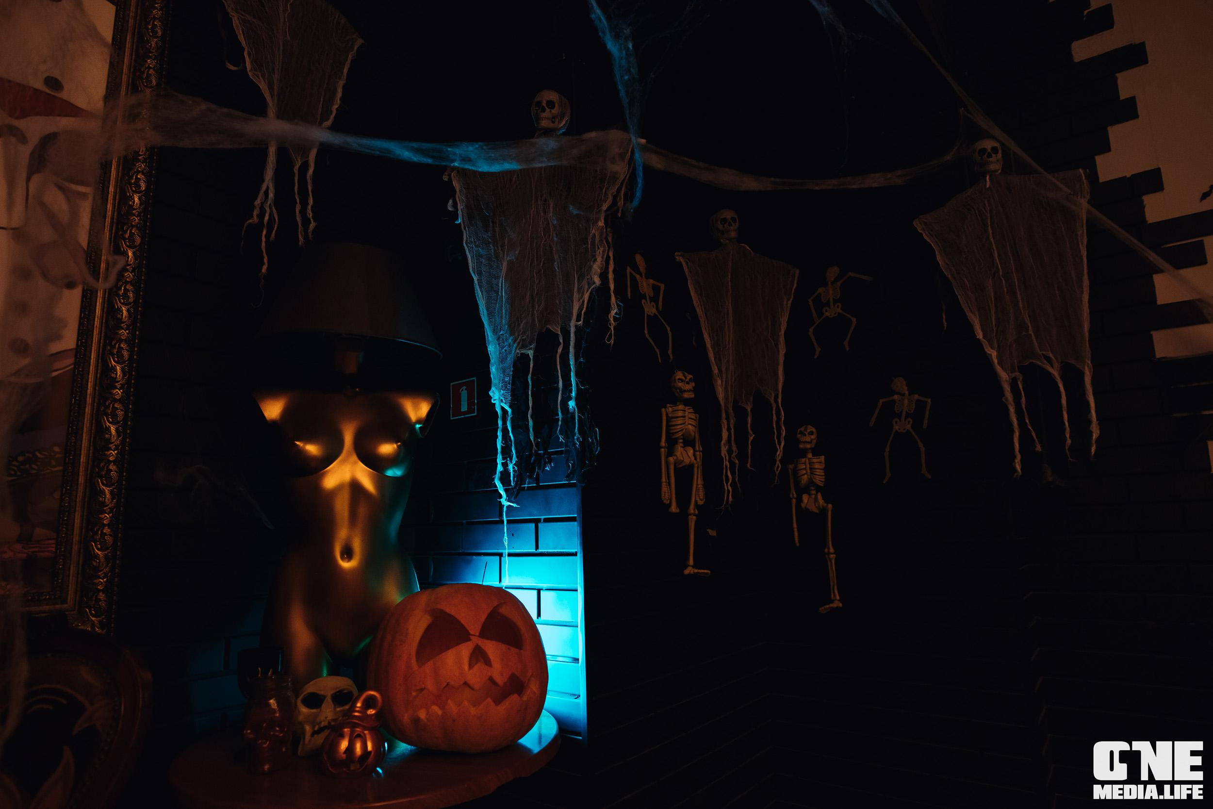 Фоторепортаж их бара ХххX. One Media Life: фоторепортажи, фотоотчеты с мероприятий и заведений