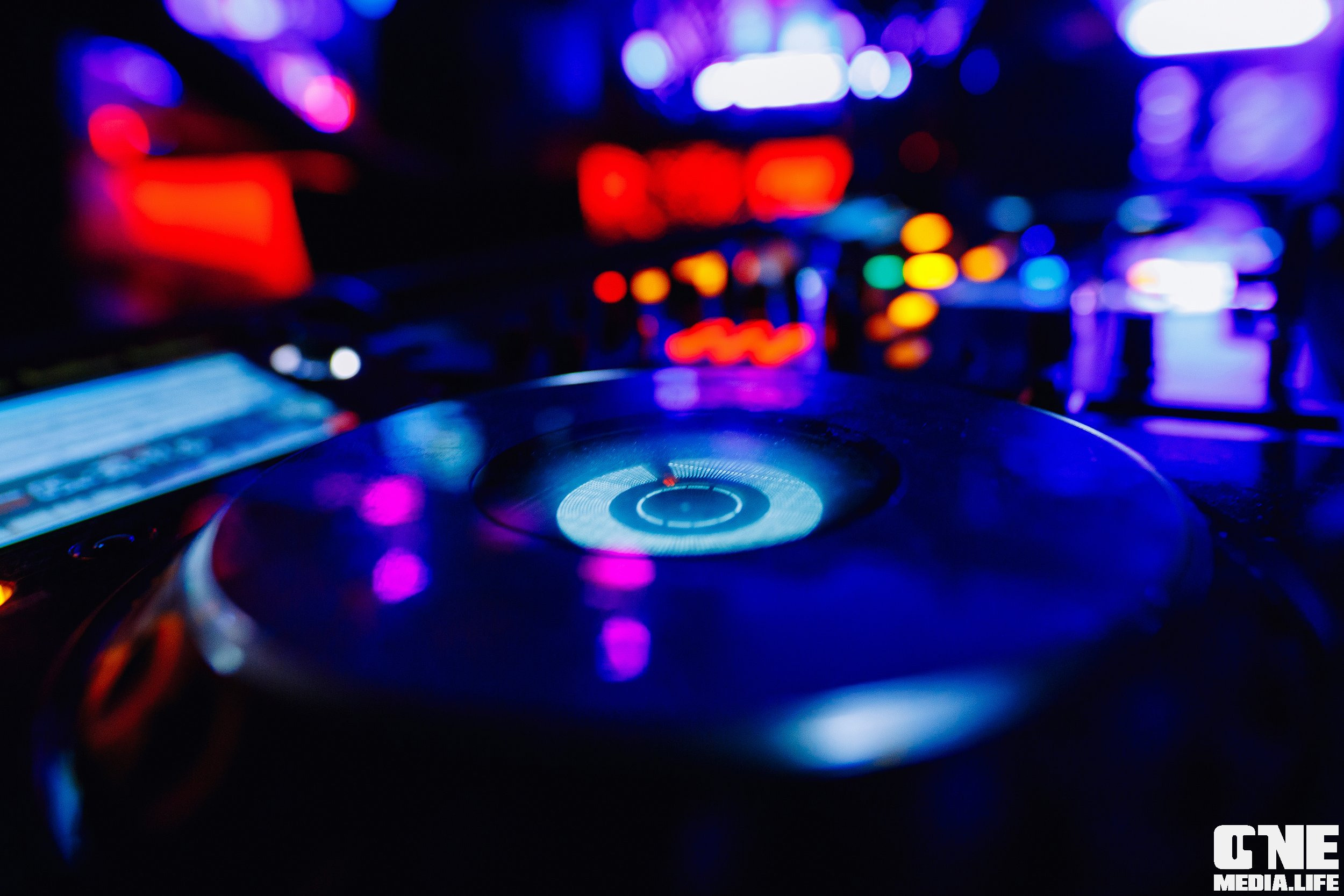 Фоторепортаж из ночного клуба Secret. One Media Life: фоторепортажи, фотоотчеты с мероприятий и заведений