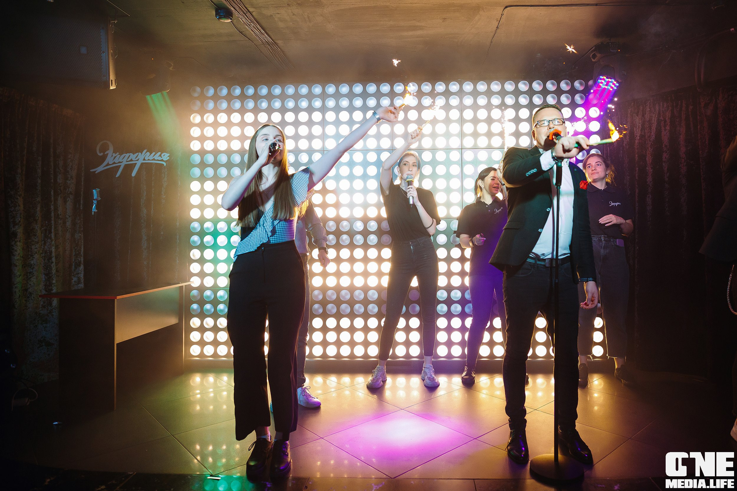 Фоторепортаж из караоке-клуба Эйфория. One Media Life: фоторепортажи, фотоотчеты с мероприятий и заведений