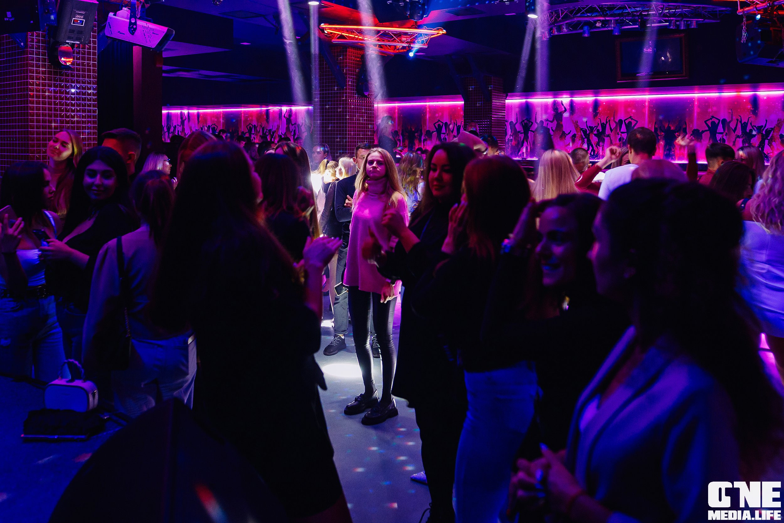 Фоторепортаж из ночного клуба Планета. One Media Life: фоторепортажи, фотоотчеты с мероприятий и заведений