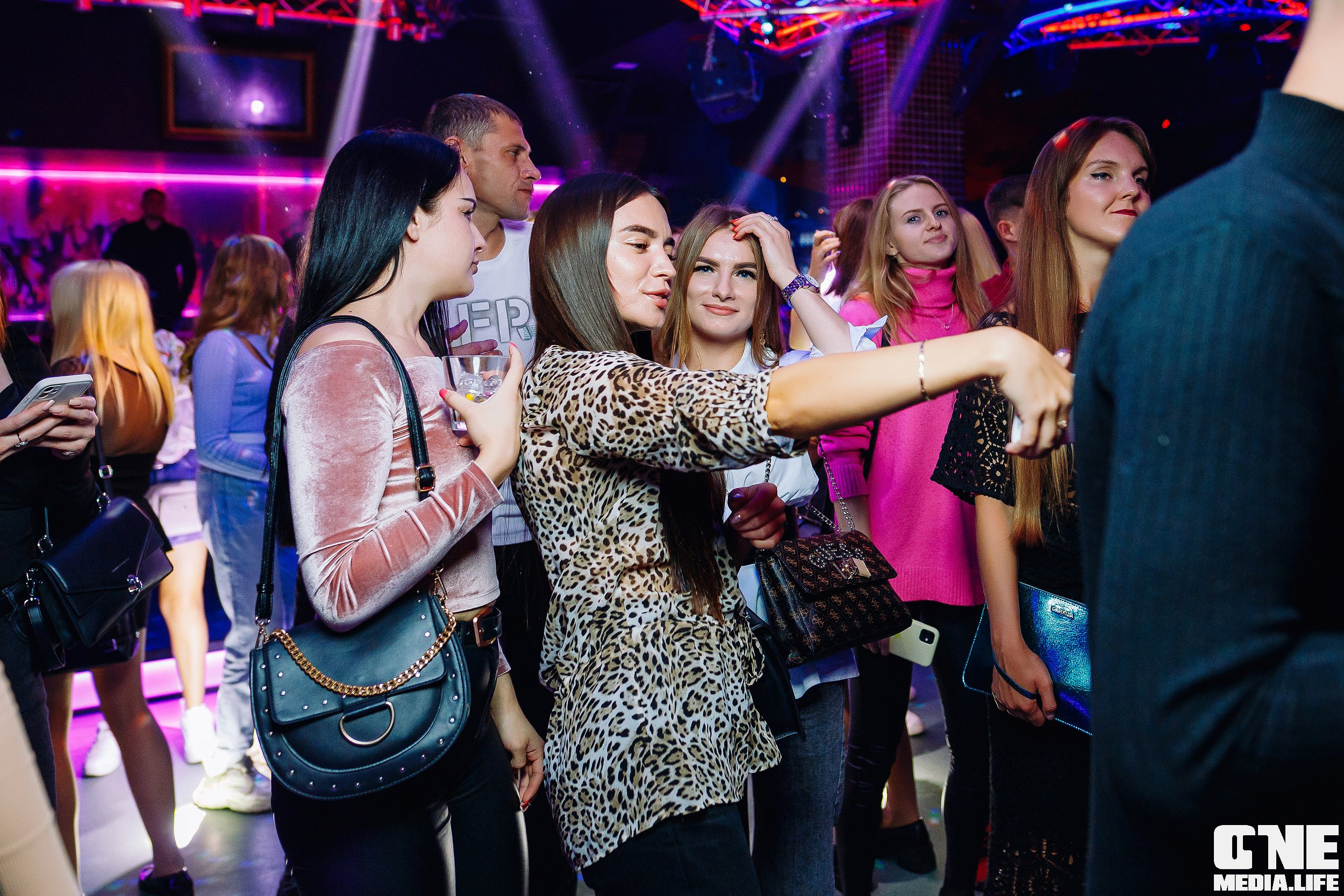 Фоторепортаж из ночного клуба Планета. One Media Life: фоторепортажи, фотоотчеты с мероприятий и заведений