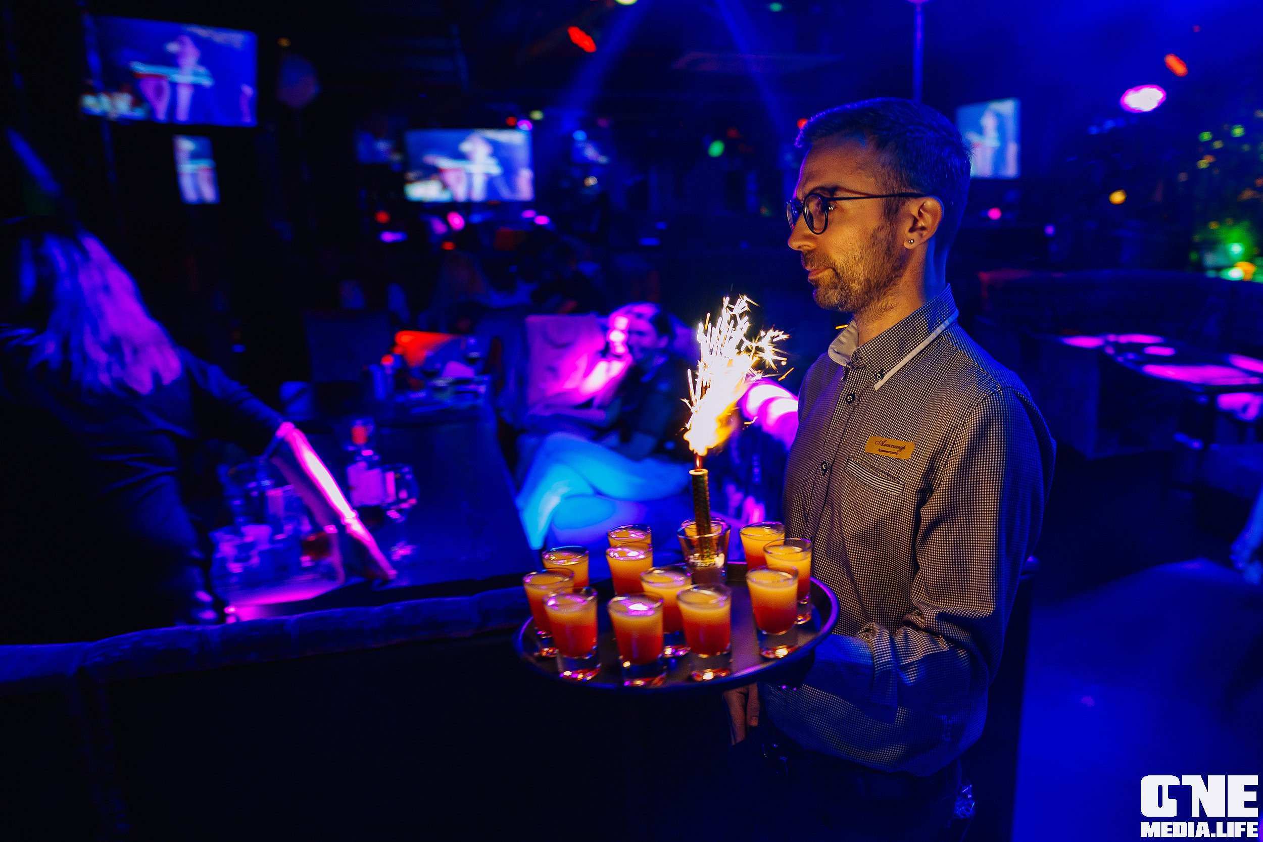 Фоторепортаж из караоке-клуба Эйфория. One Media Life: фоторепортажи, фотоотчеты с мероприятий и заведений