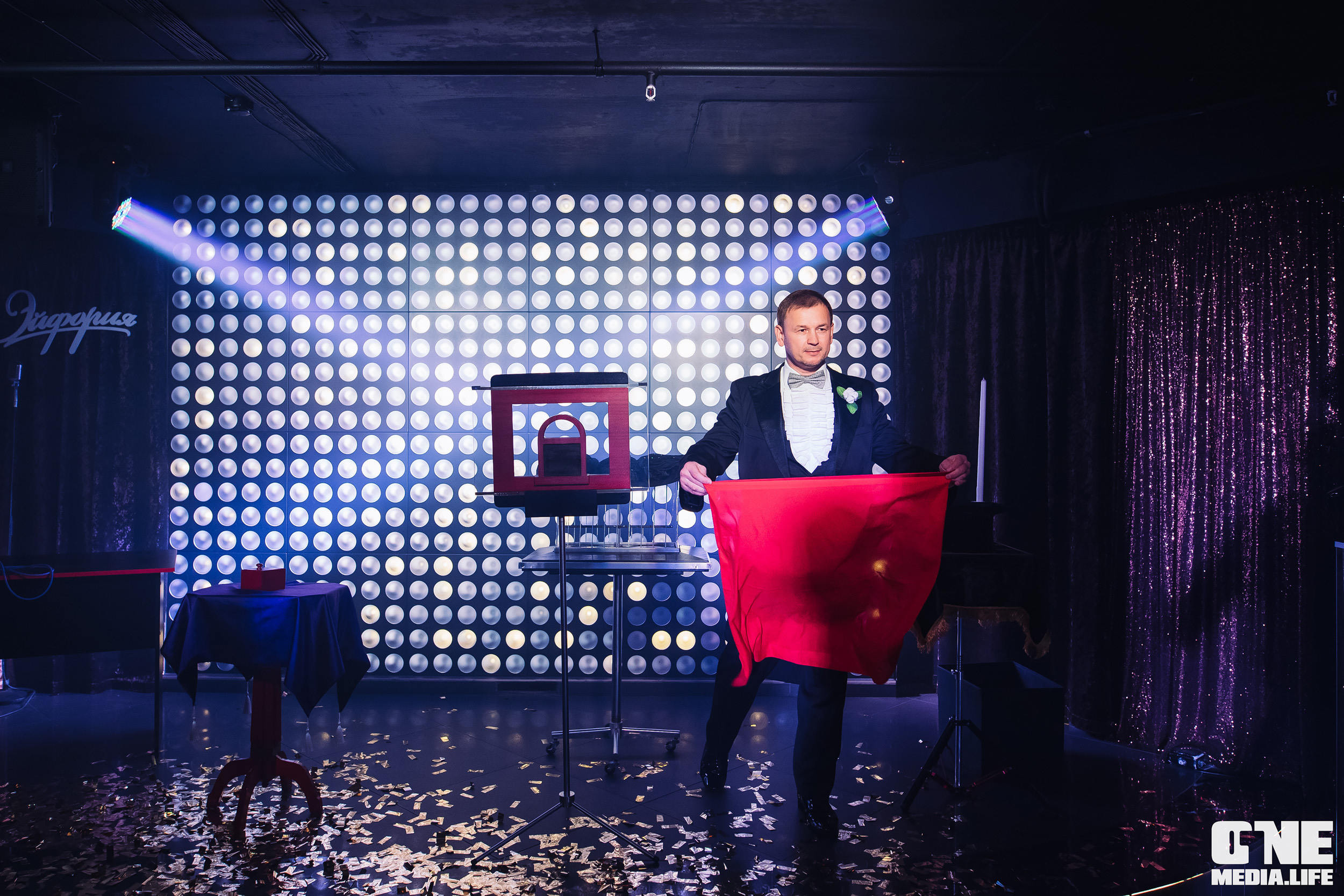 Фоторепортаж из караоке-клуба Эйфория. One Media Life: фоторепортажи, фотоотчеты с мероприятий и заведений